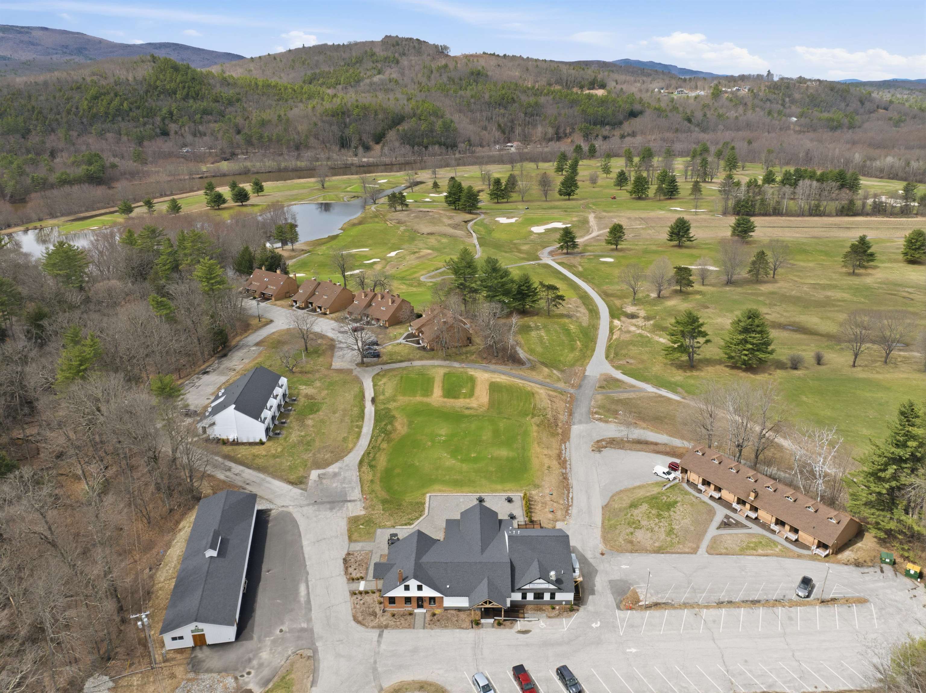 16 Fairway Dr, Ashland, NH 03217