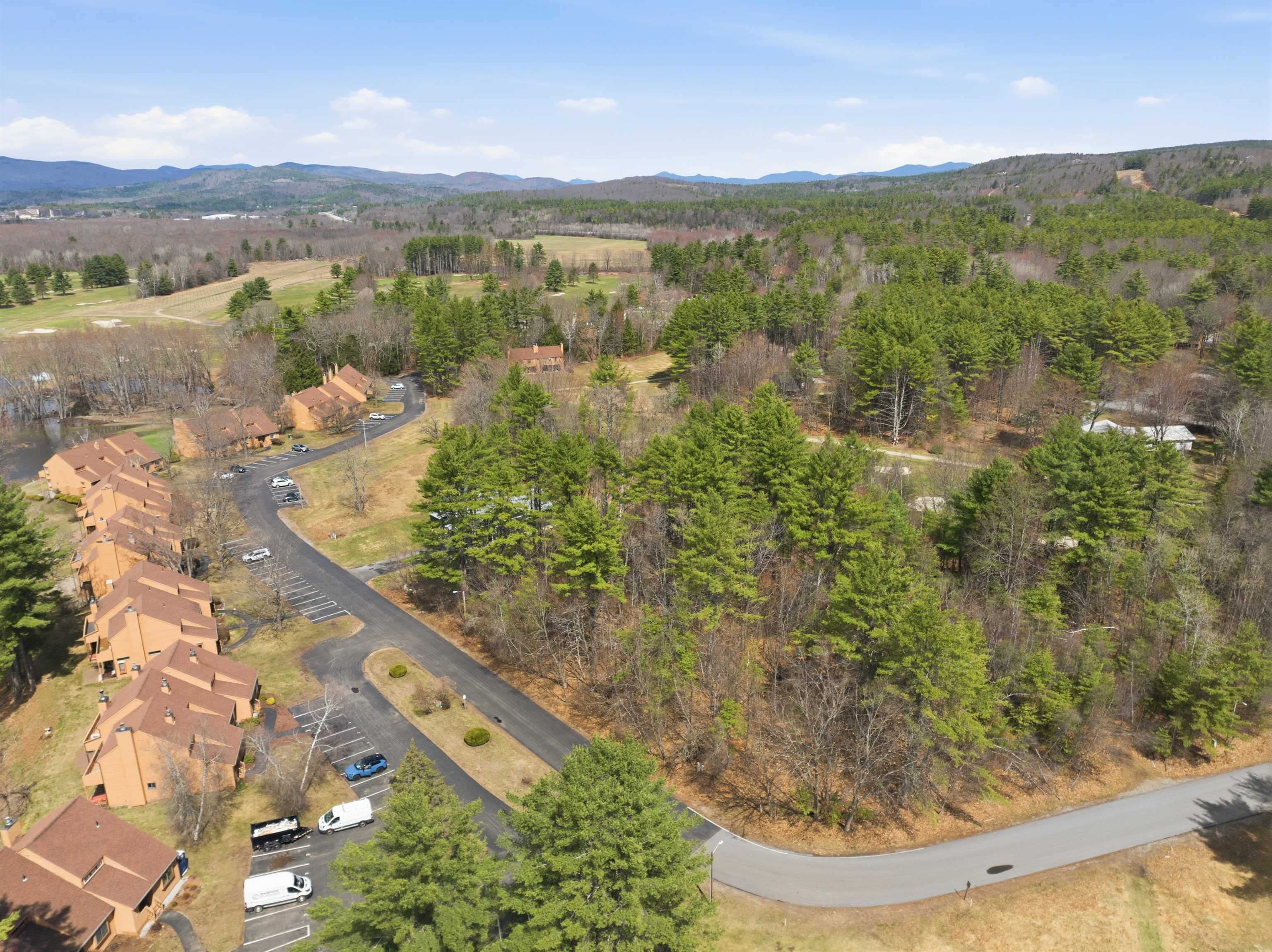 16 Fairway Dr, Ashland, NH 03217