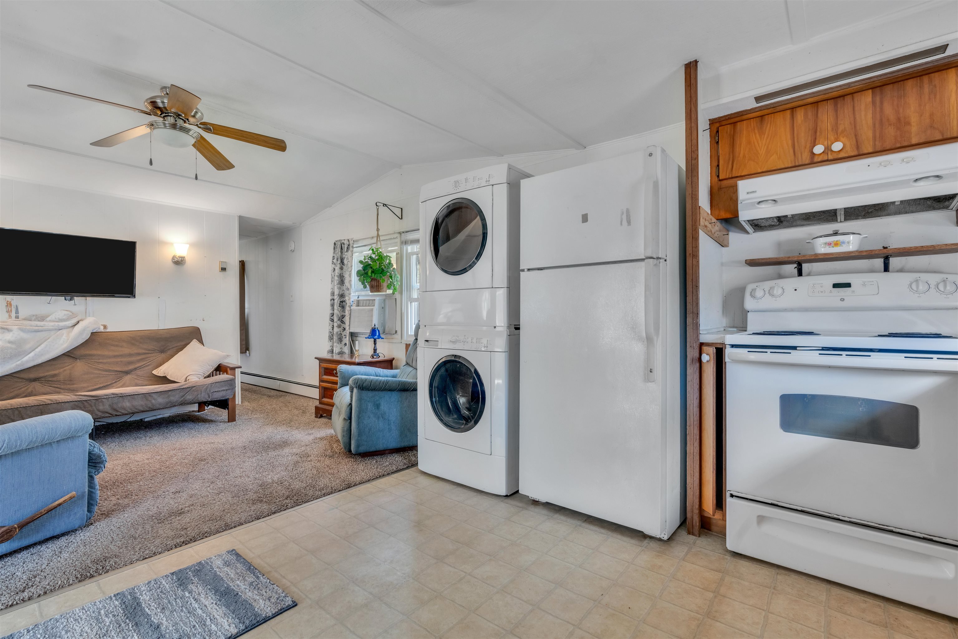 827 Franklin Pierce Hw, Barrington, NH 03825