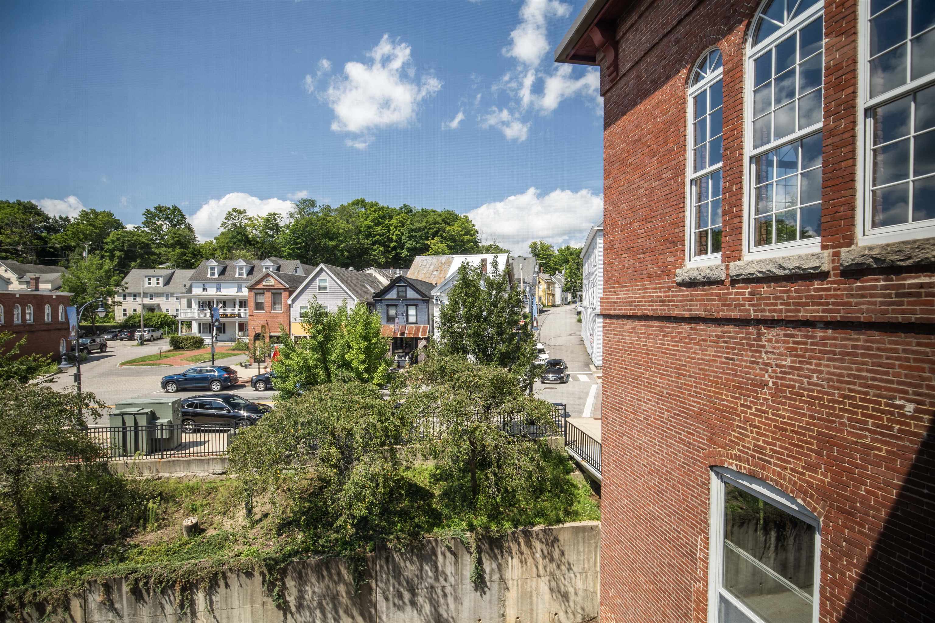 125 Main St #62, Newmarket, NH 03857