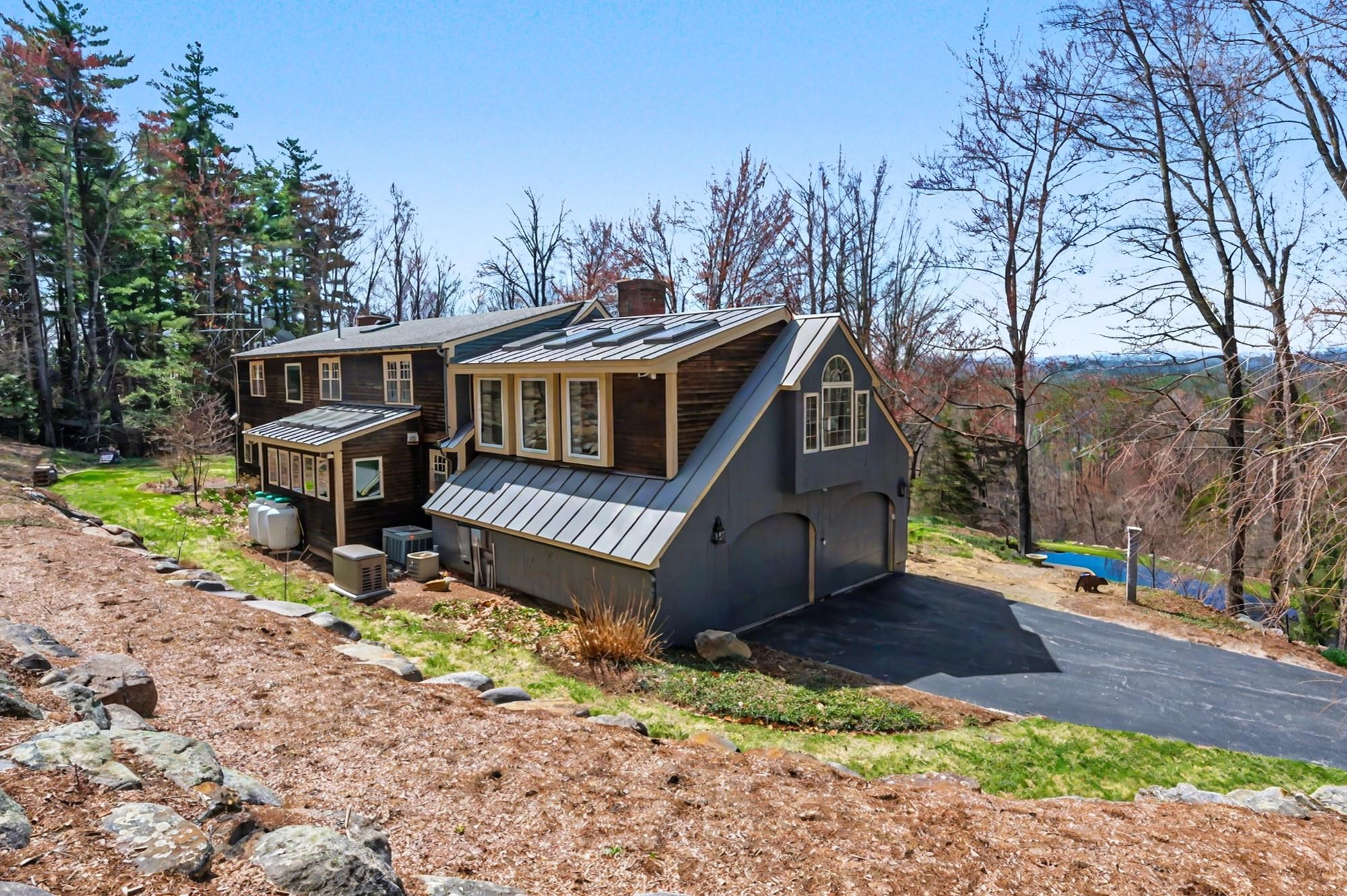 19 Highland Dr, Amherst, NH 03031