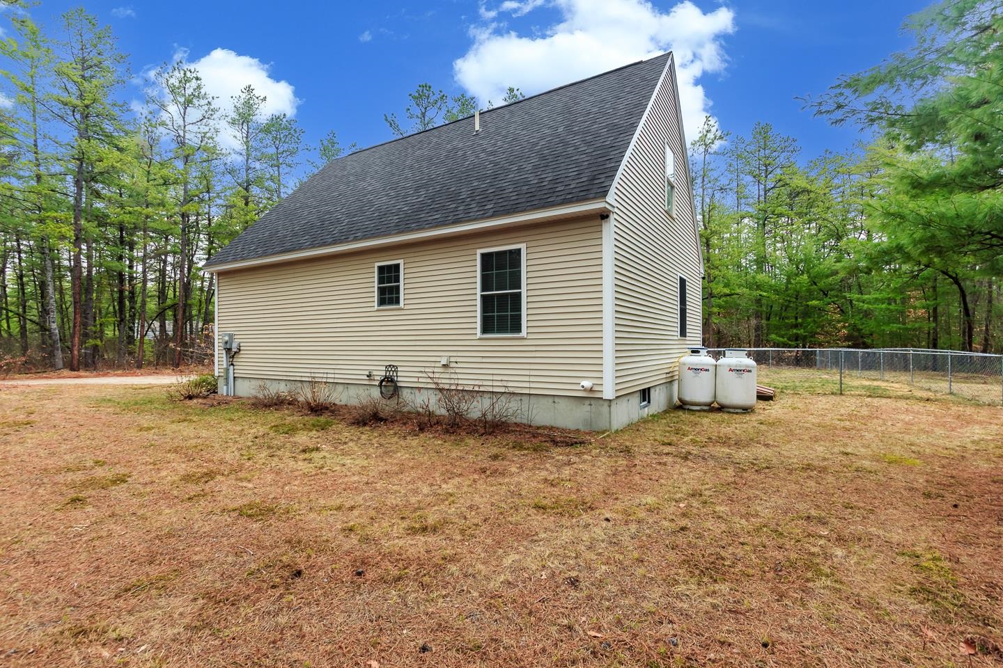 439 Silver Pine Ln, Tamworth, NH 03886