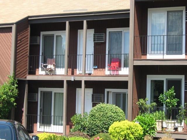 806 Cocheco Ct, Dover, NH 03820