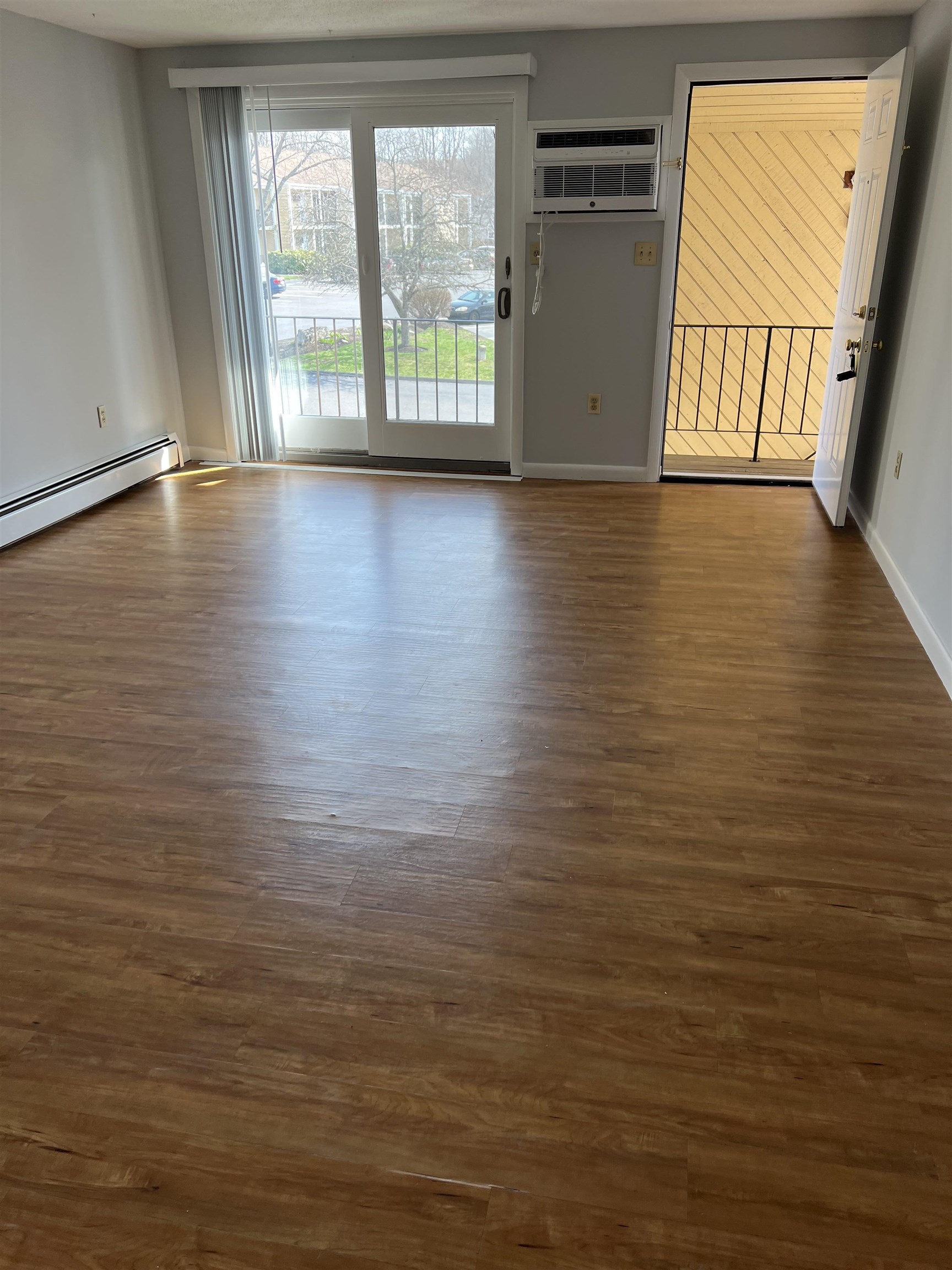 806 Cocheco Ct, Dover, NH 03820