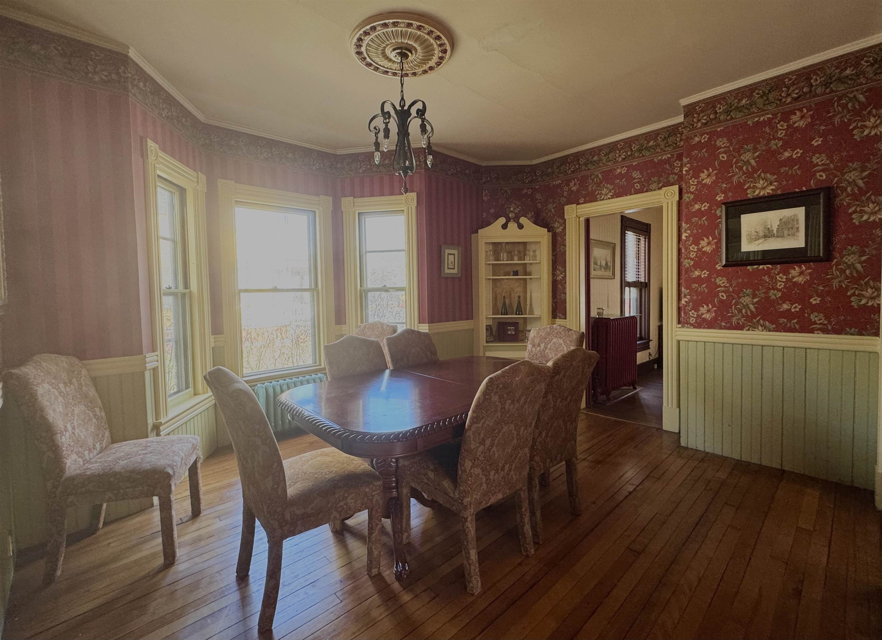 Dining Room 25050239