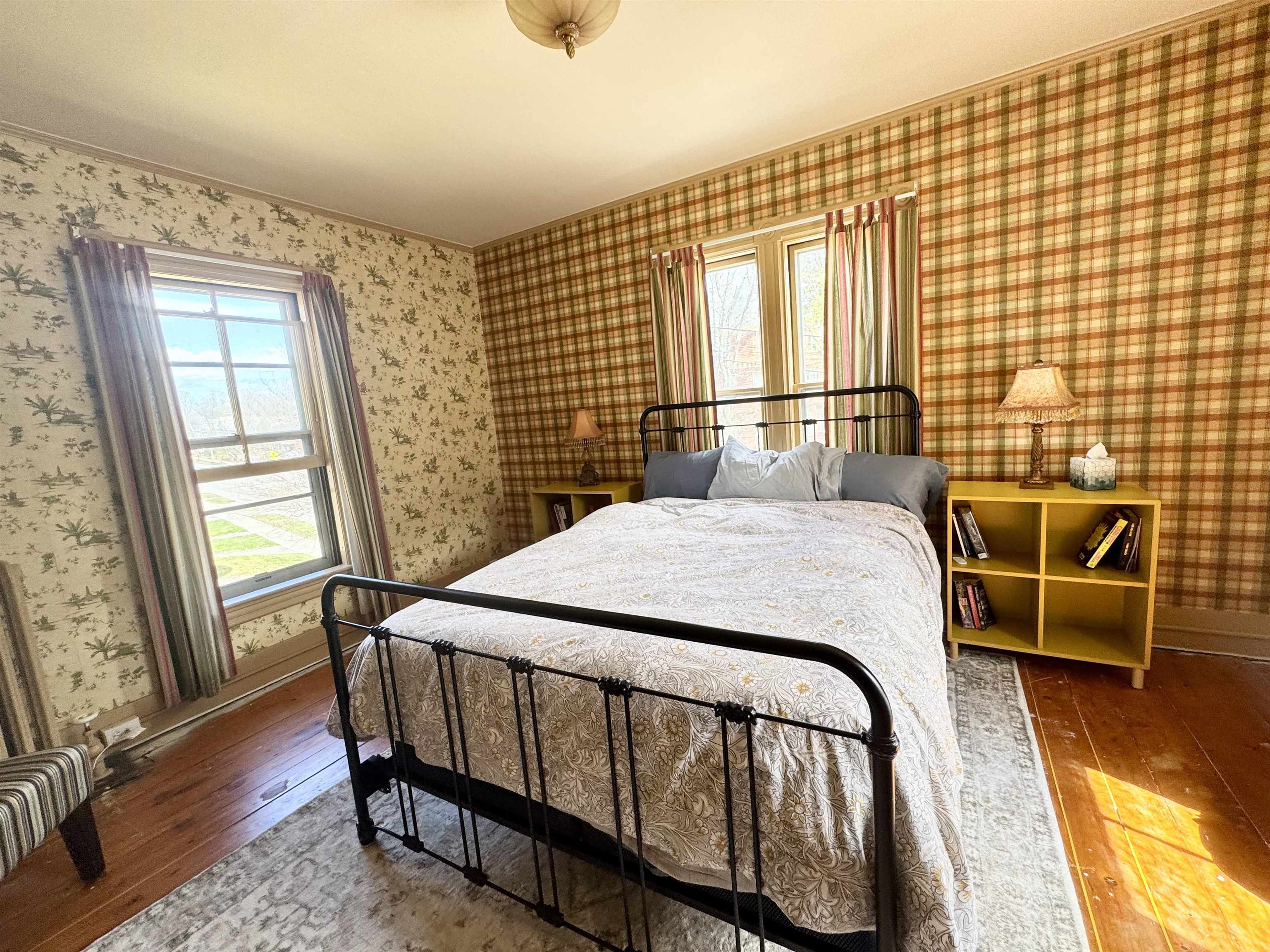 Second Floor Bedroom 2 25050247