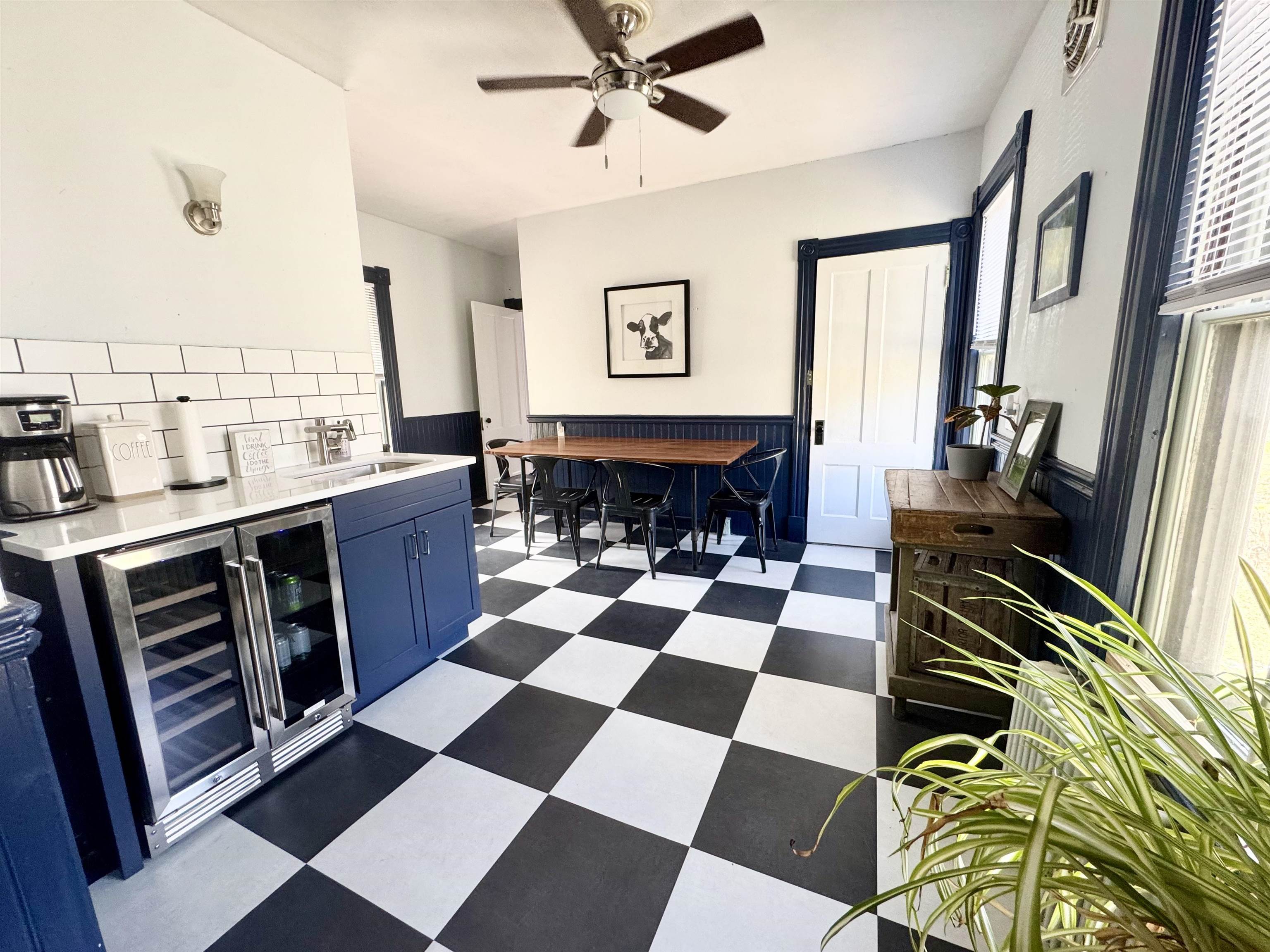 Second Floor Kitchen 25050253