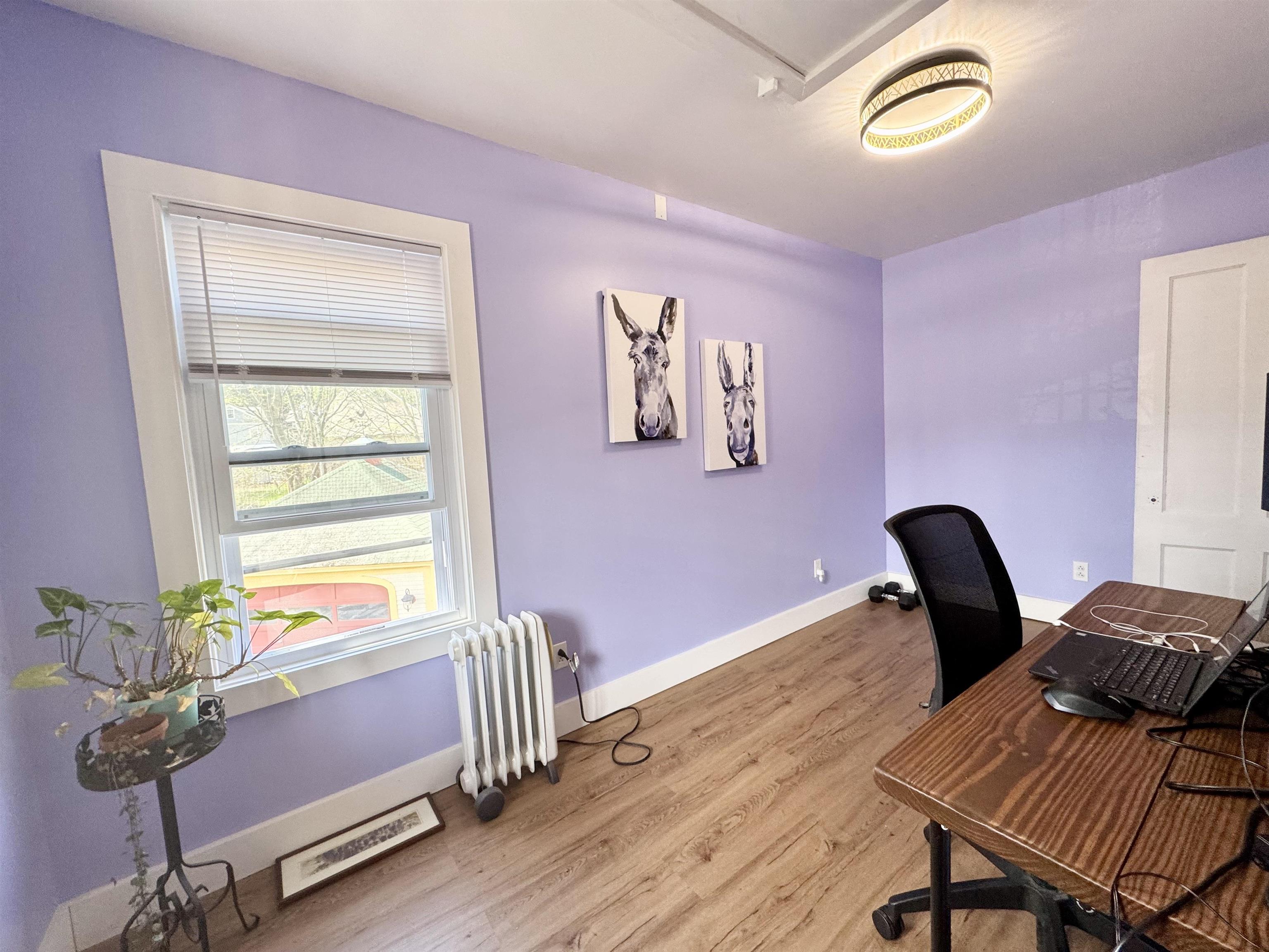 Second Floor Office 25050262