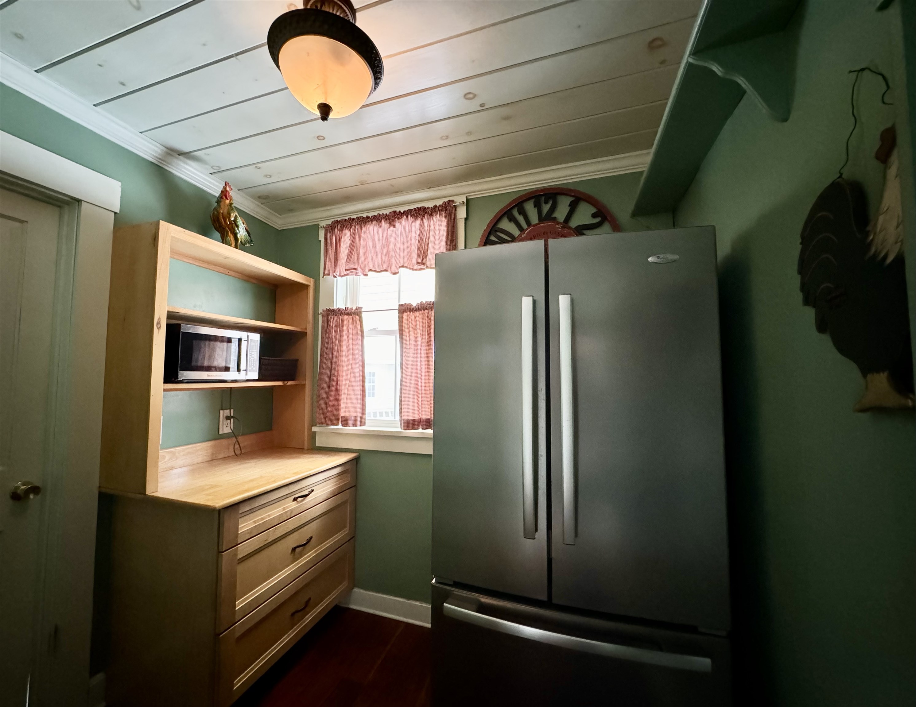 Pantry / fridge room 1st floor 25032644