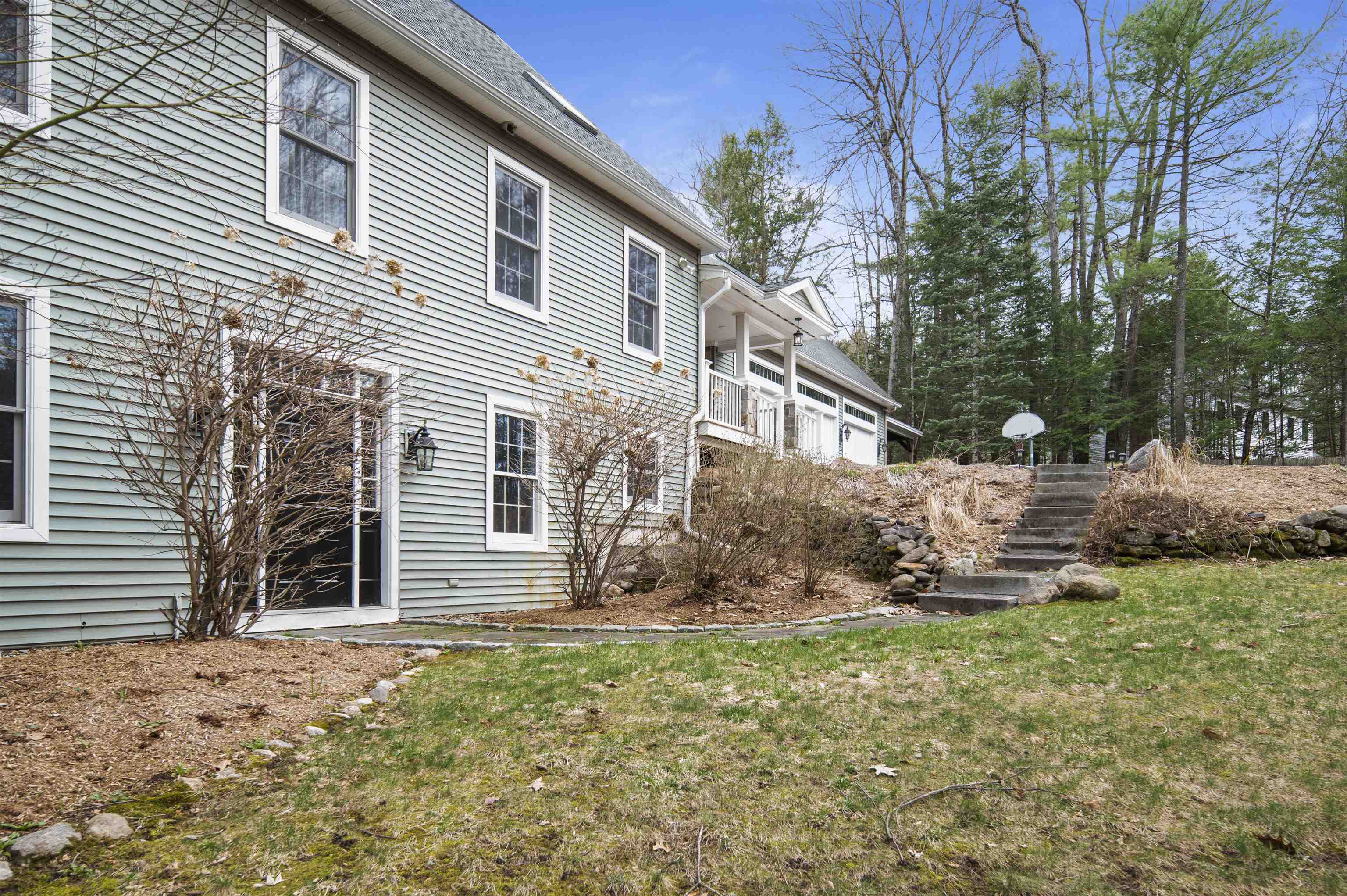 15 Wheeler Rd, Bow, NH 03304