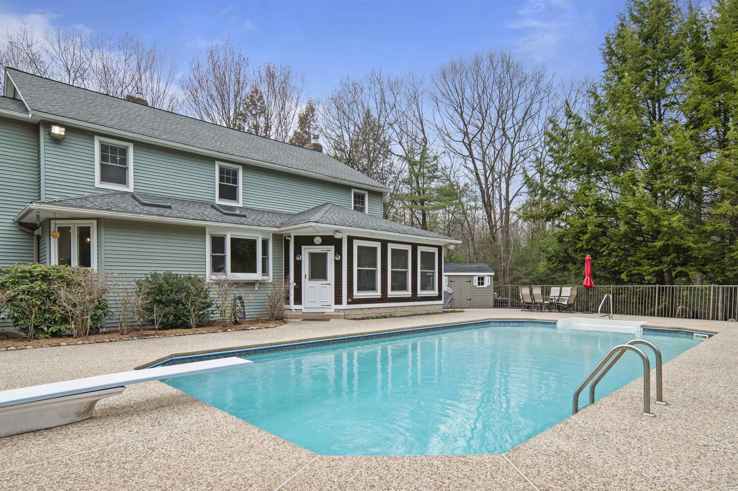 15 Wheeler Rd, Bow, NH 03304