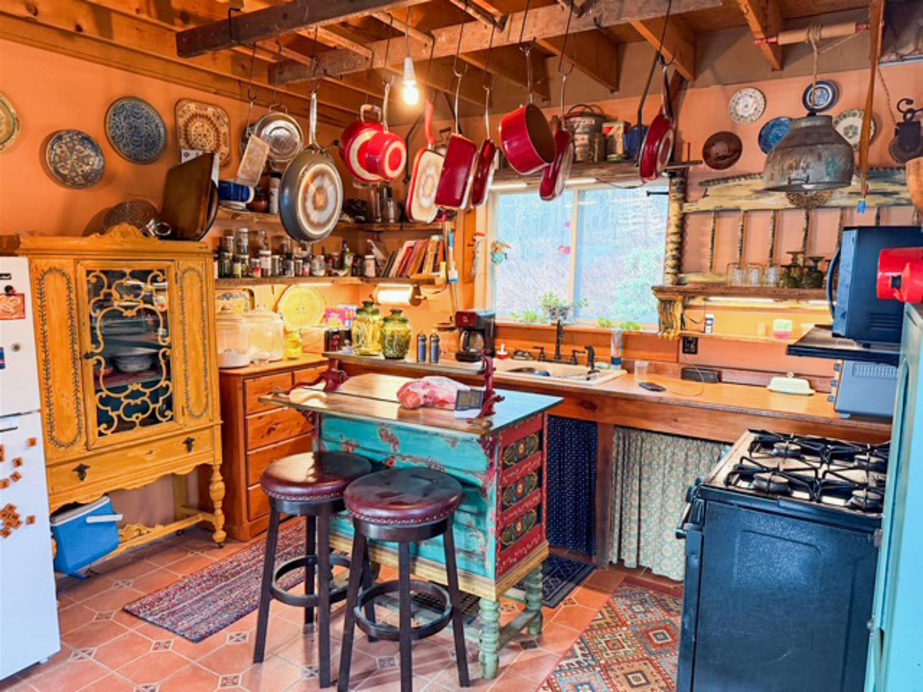 127 Oliverian Heights Rd, Haverhill, NH 03780