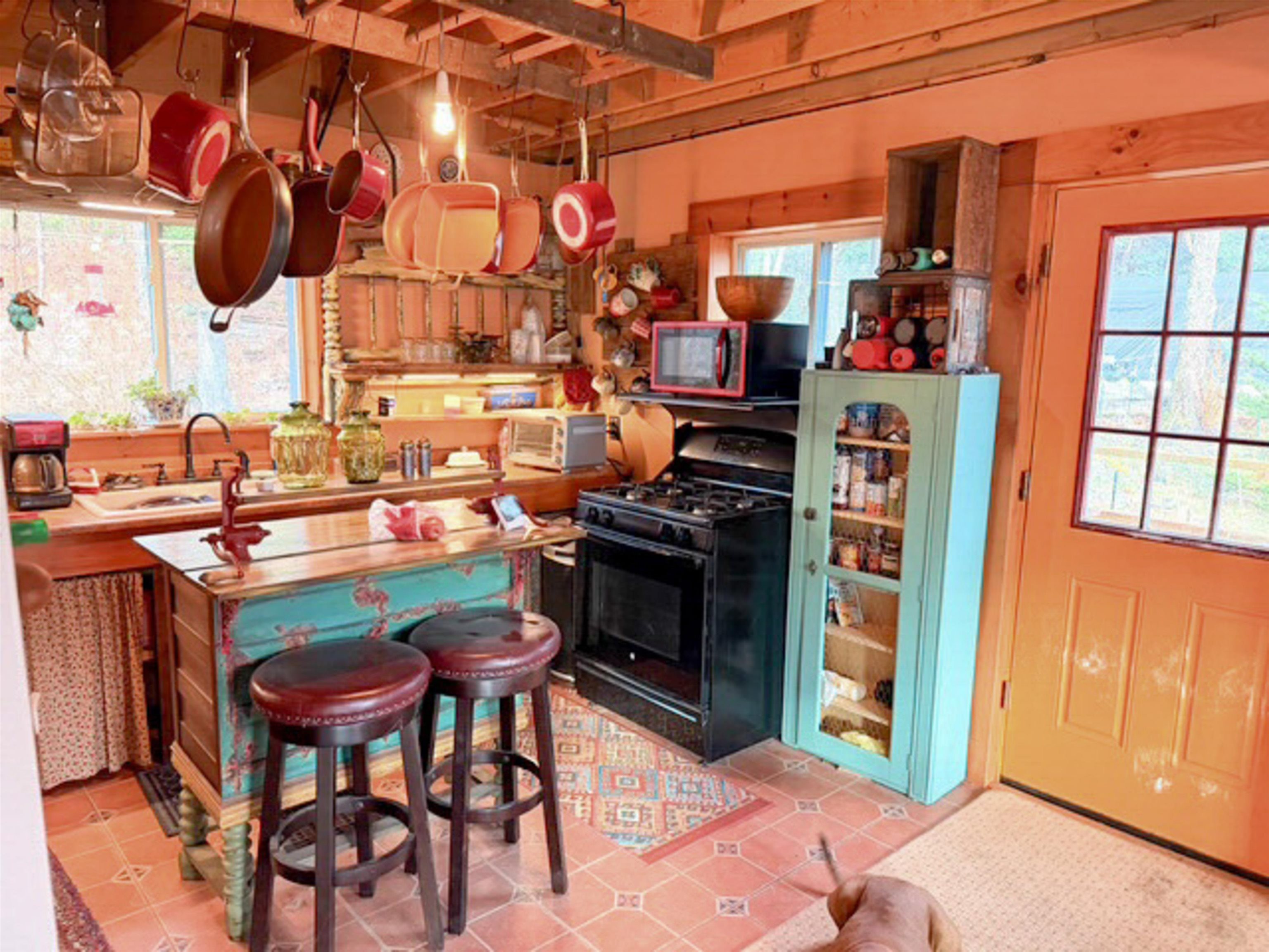 127 Oliverian Heights Rd, Haverhill, NH 03780