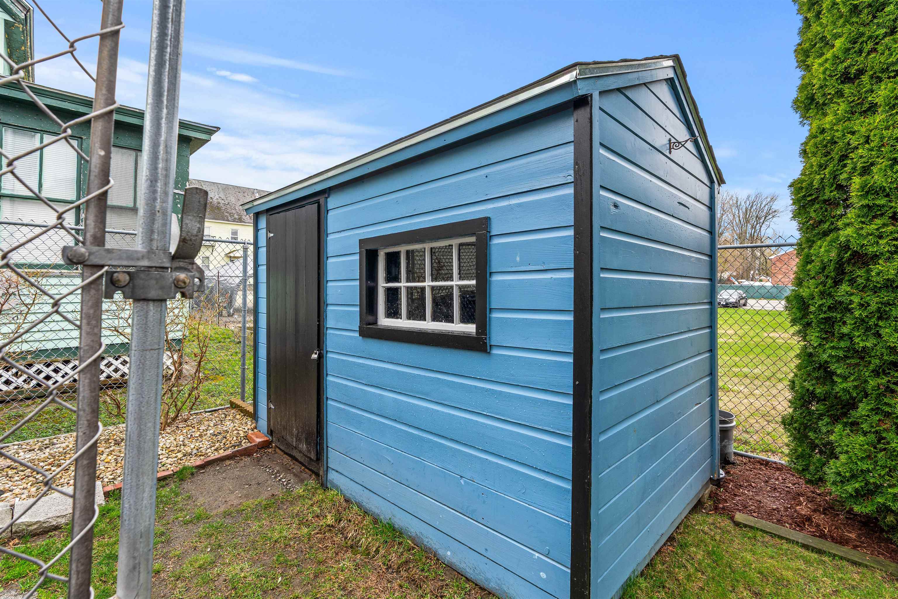 5 Arlington Ave, Nashua, NH 03060