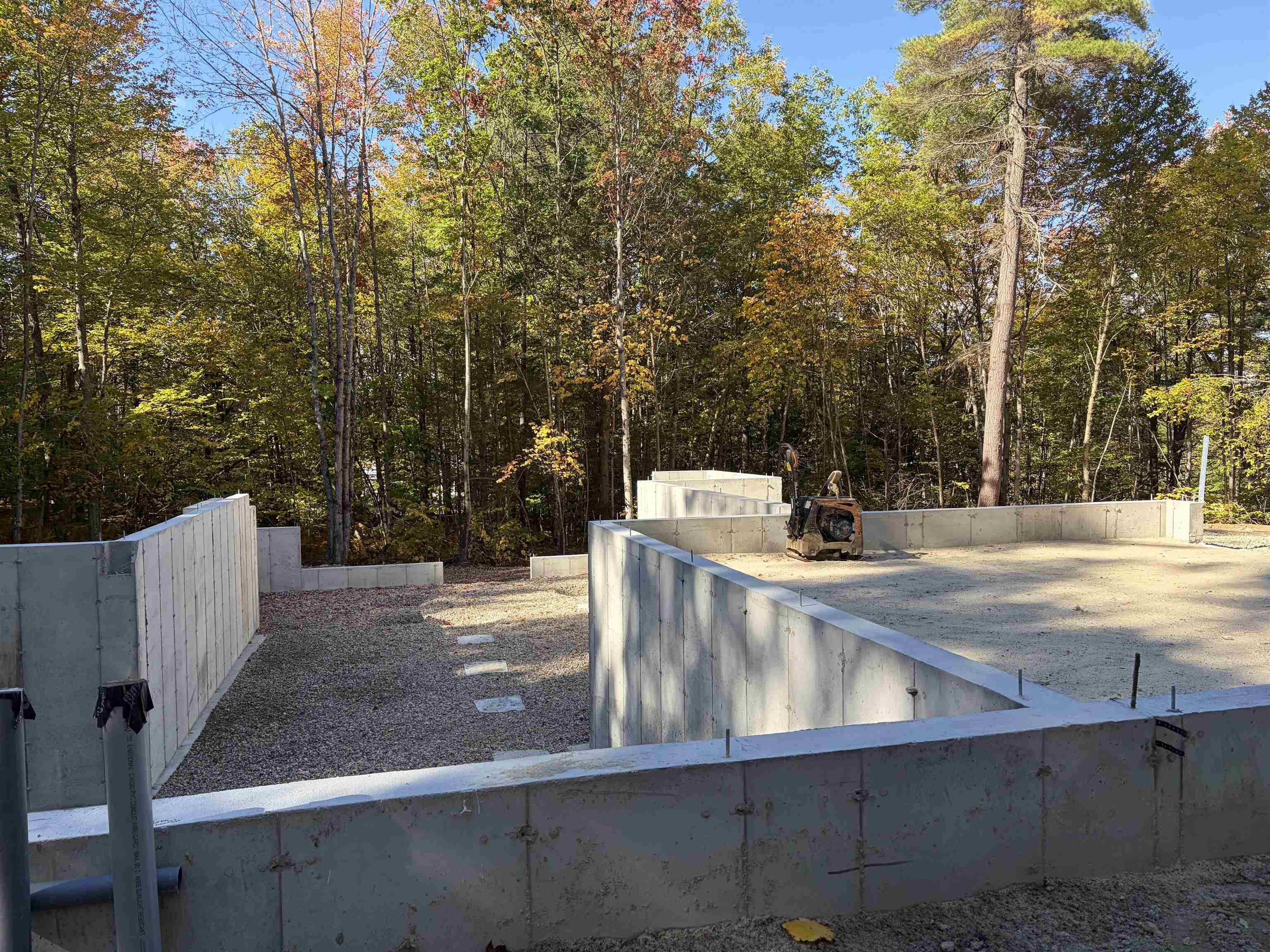 Photo 3 of Single family home for sale at 00 Winnipesaukee Dr, Wolfeboro, NH 03894 | MLS# 5084218 | Listing updated on 2026-10-06