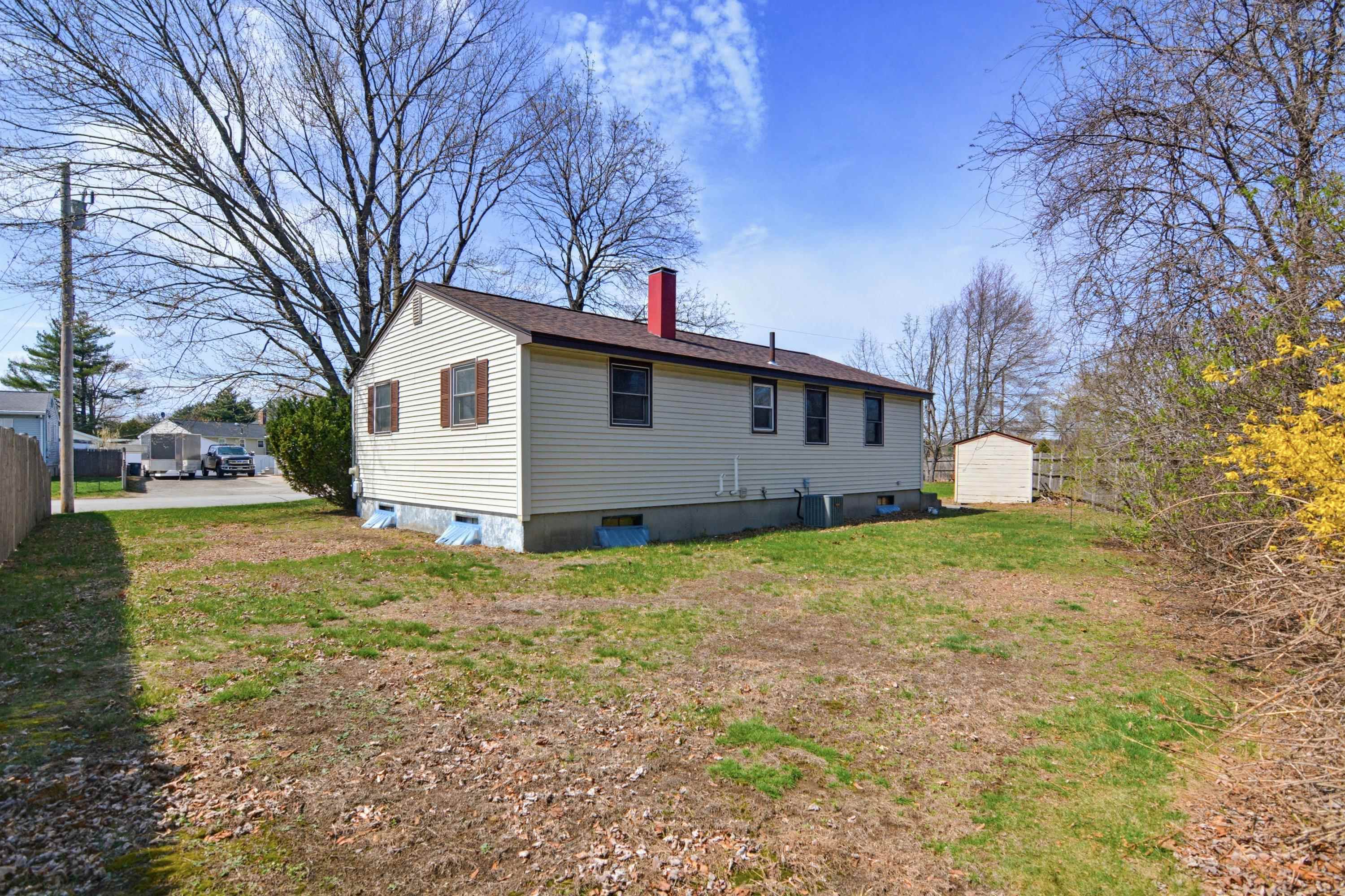 2 Westchester Dr, Nashua, NH 03063