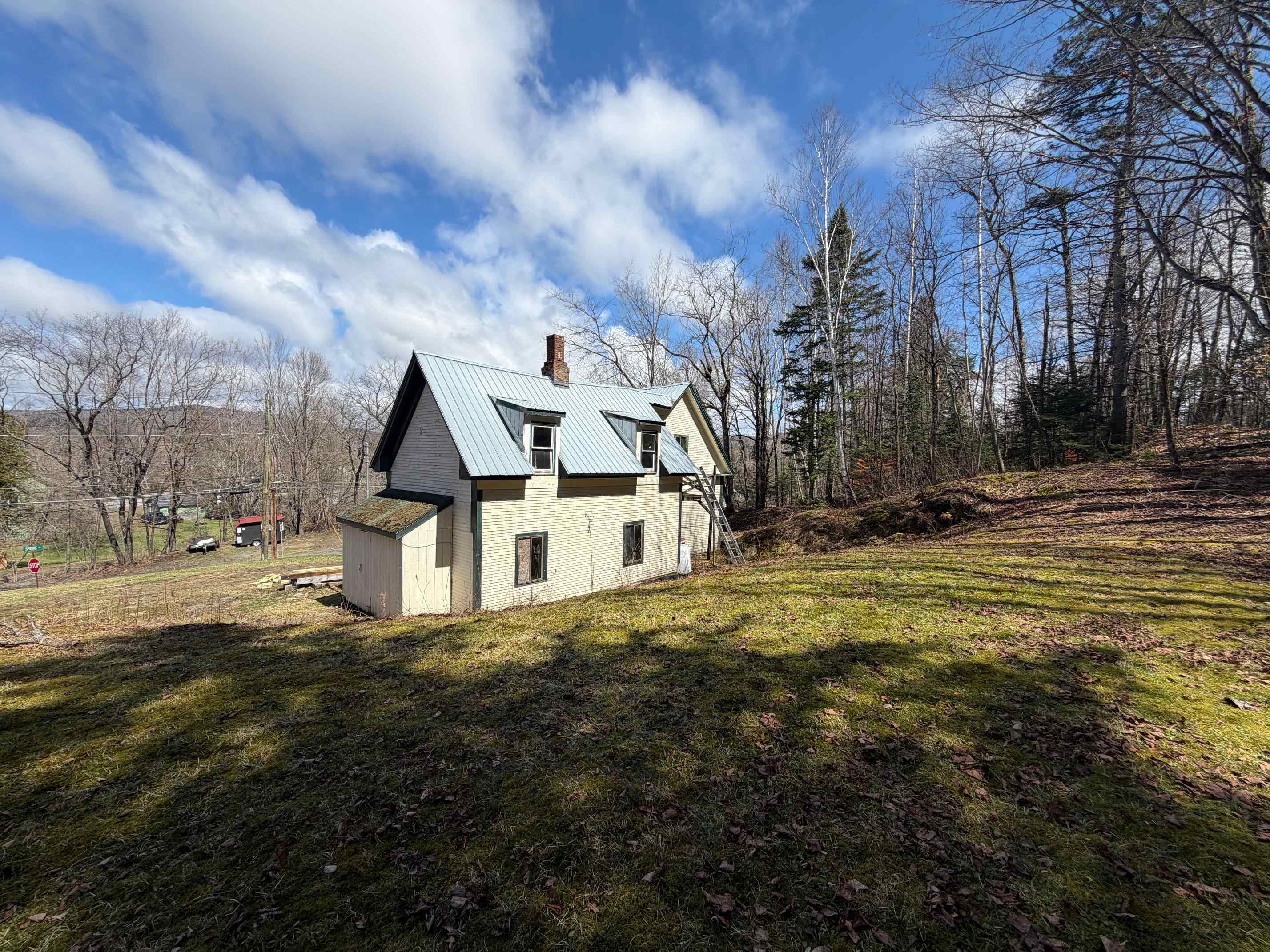 20 High St, Colebrook, NH 03576