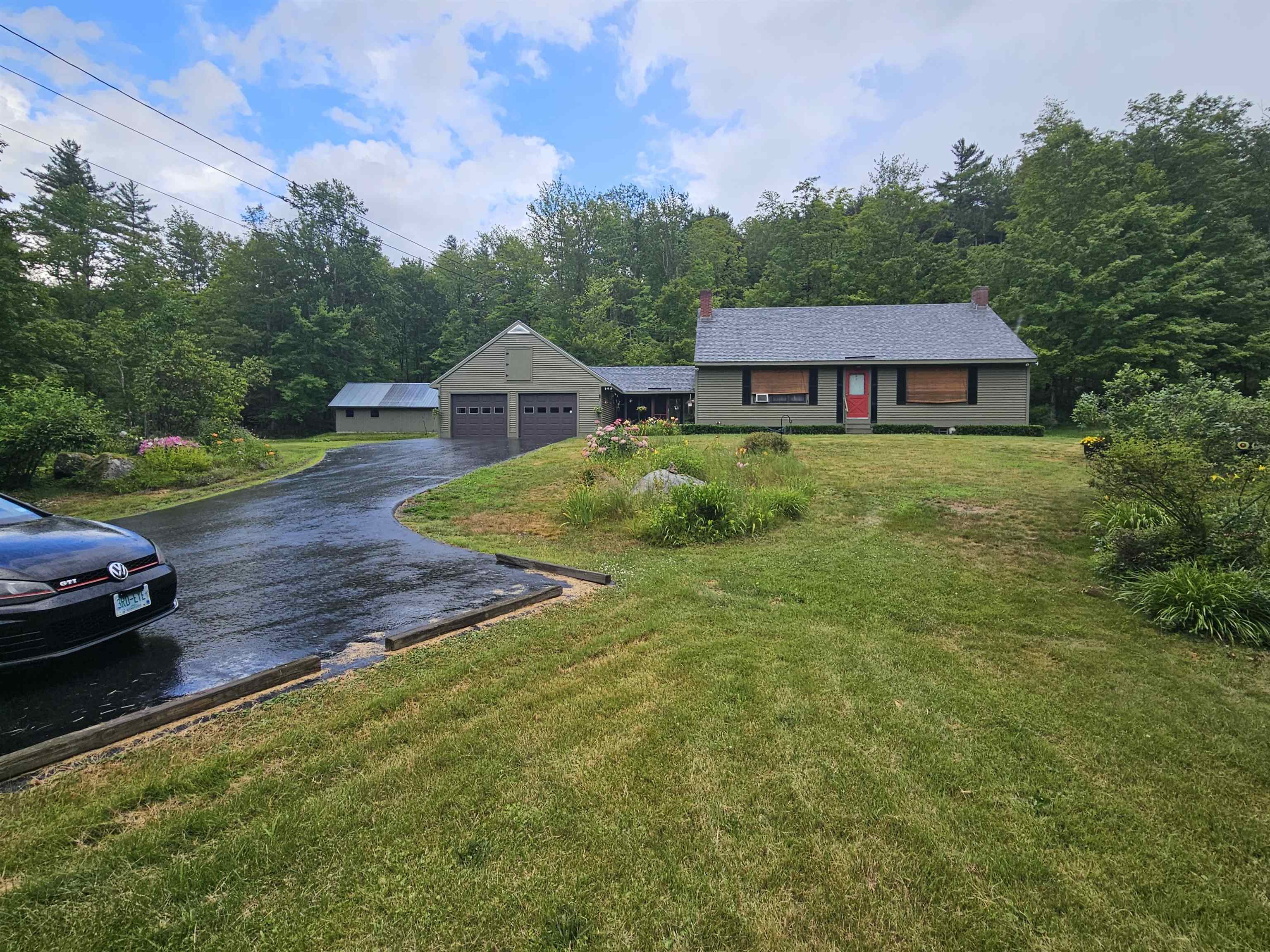 Lebanon NH&nbsp;Home for sale $995,000 $677 per sq.ft.