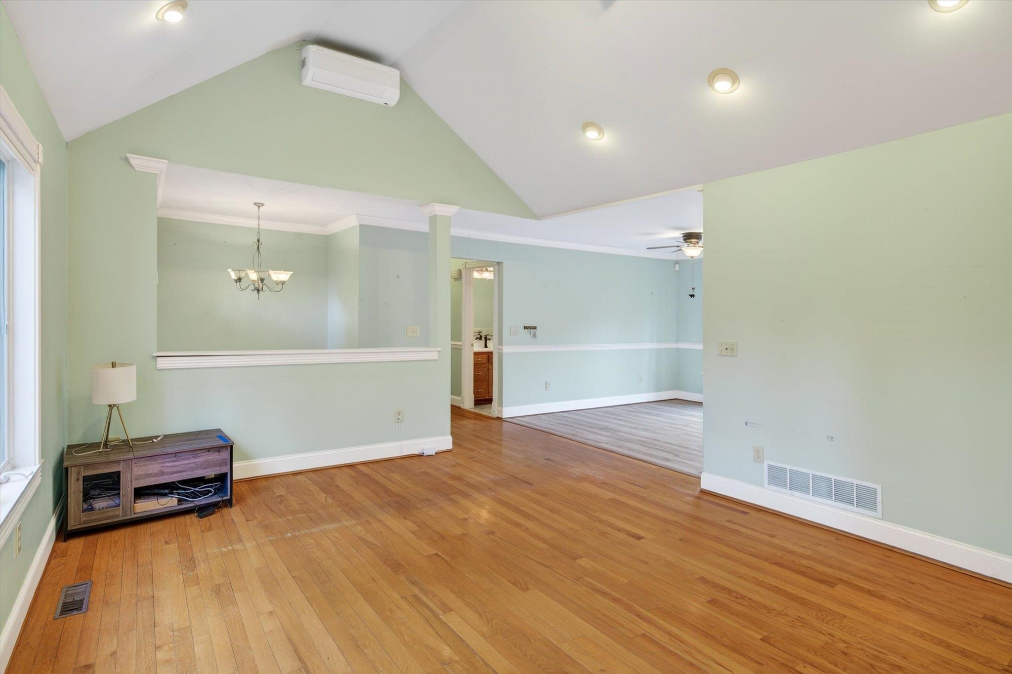 Living room 25048414