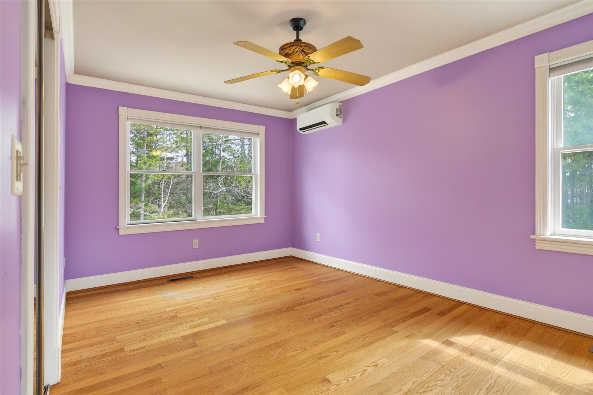 Second bedroom 25048425