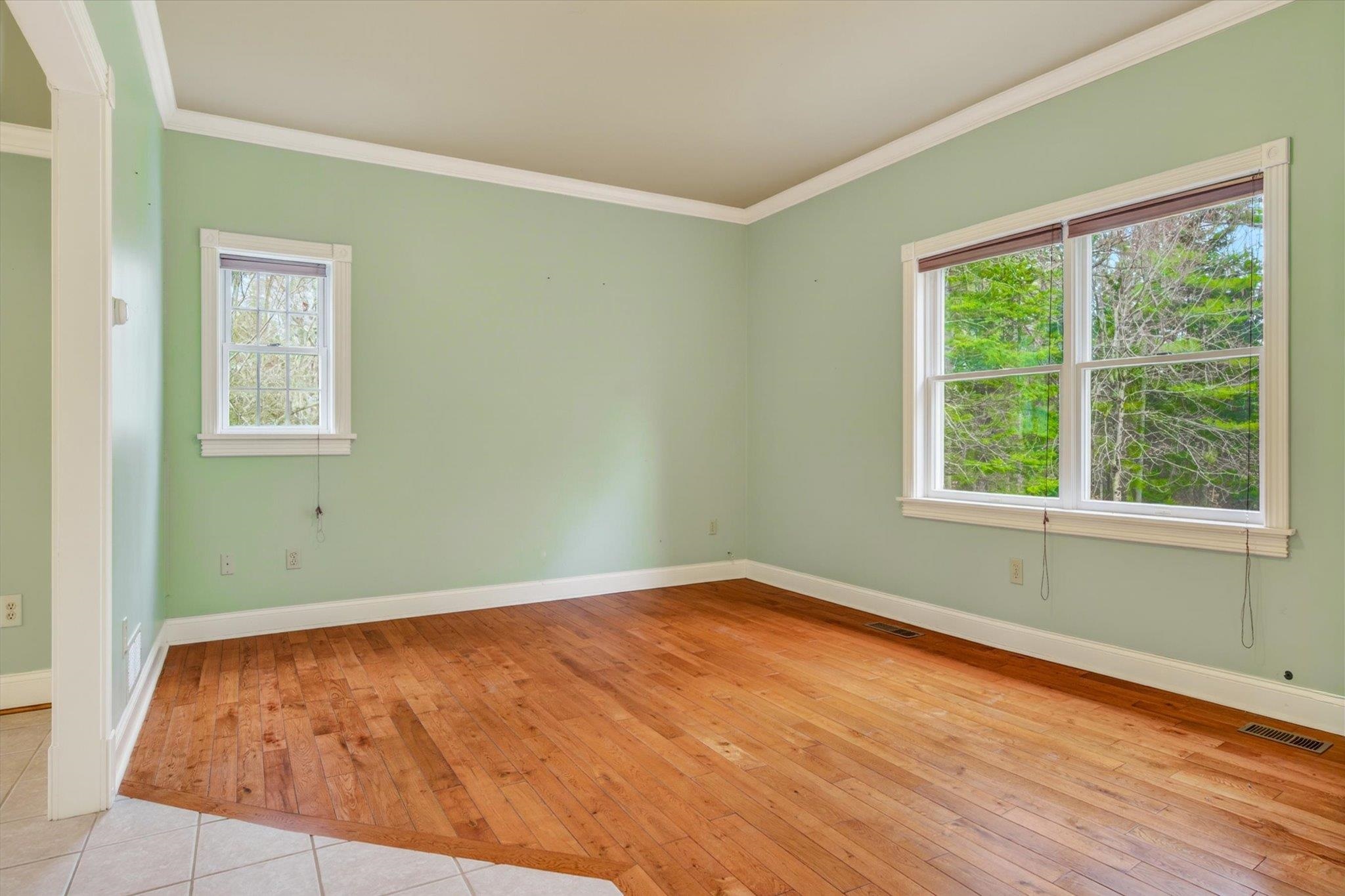 Living room/bedroom space in apartment