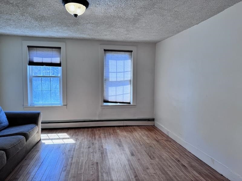 67 High St, Claremont, NH 03743