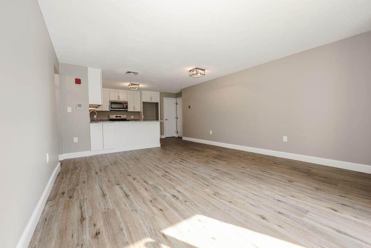 3 Roedean Dr, Nashua, NH 03063