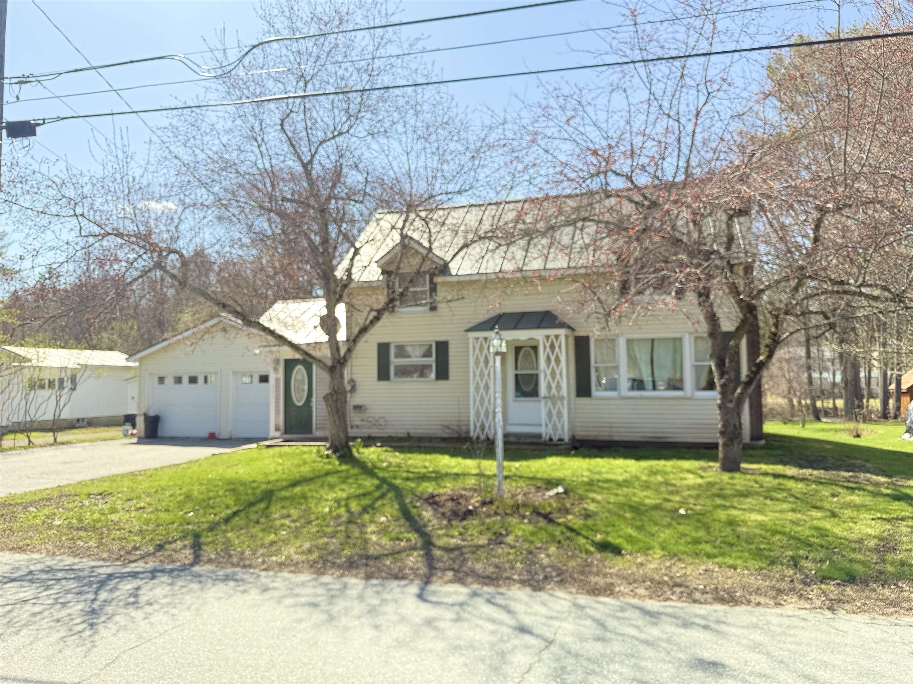 Hartford VT&nbsp;Home for sale $$299,950 $204 per sq.ft.