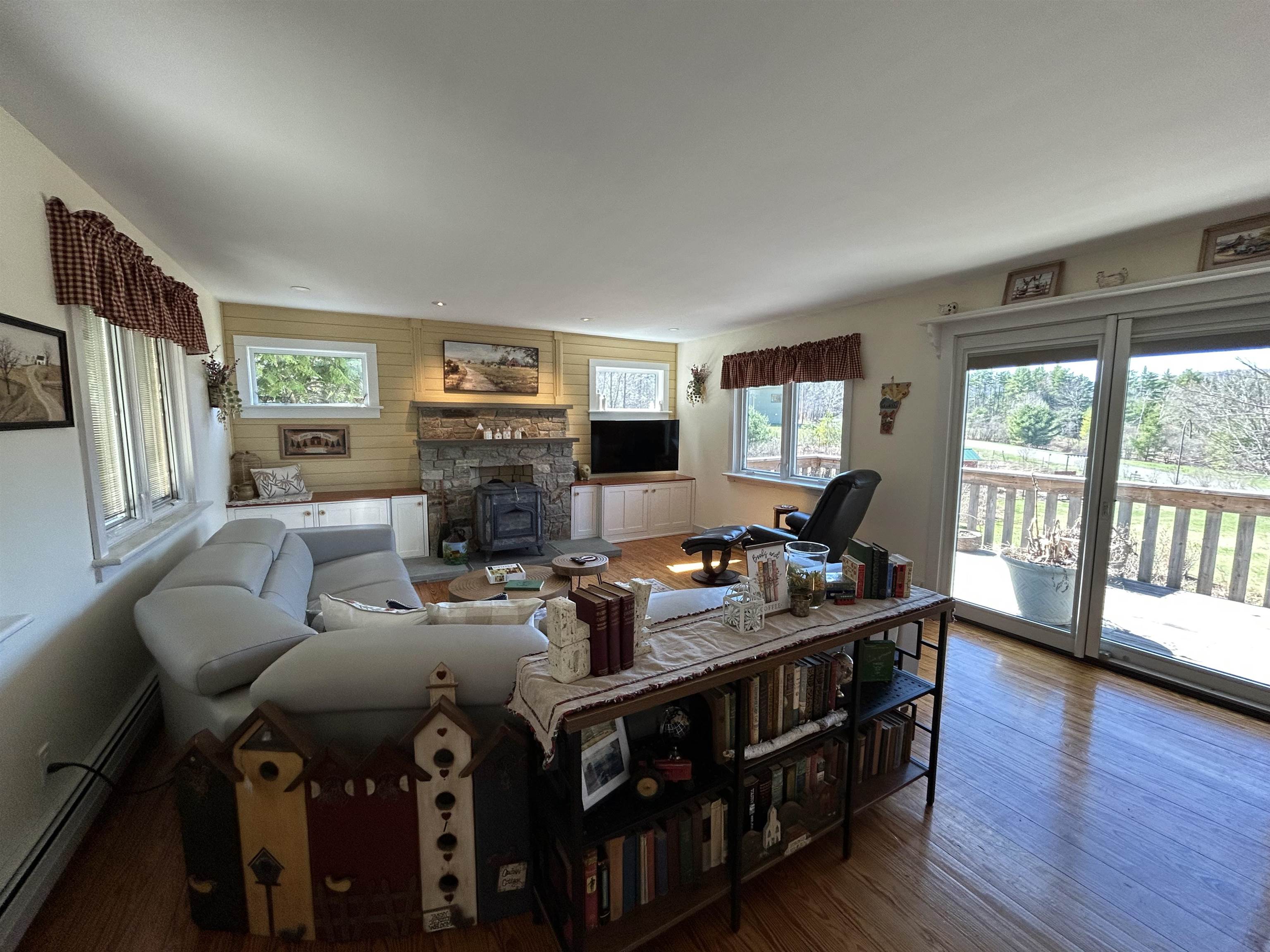 Living room. 25053052