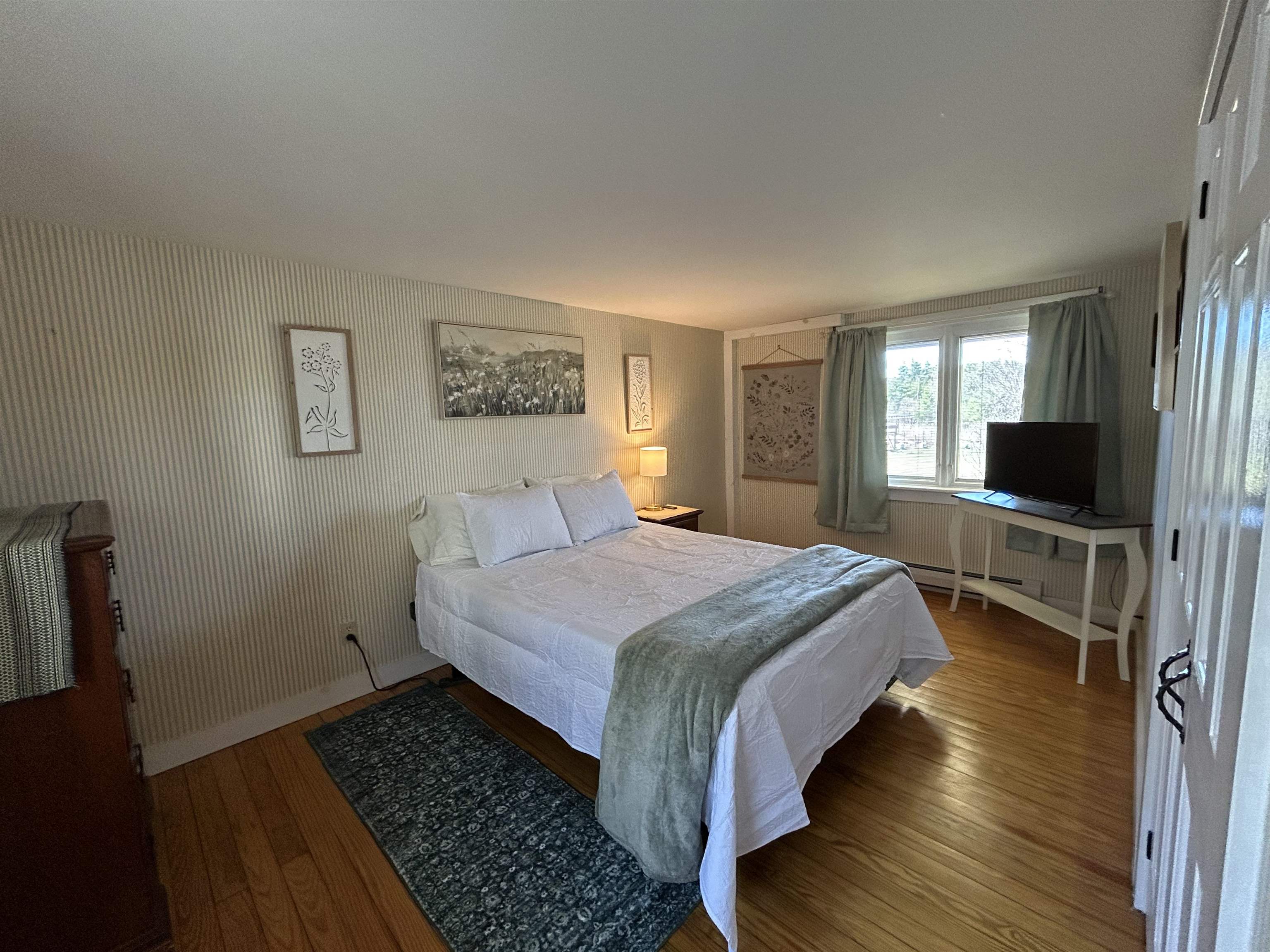 Primary Bedroom. 25053030