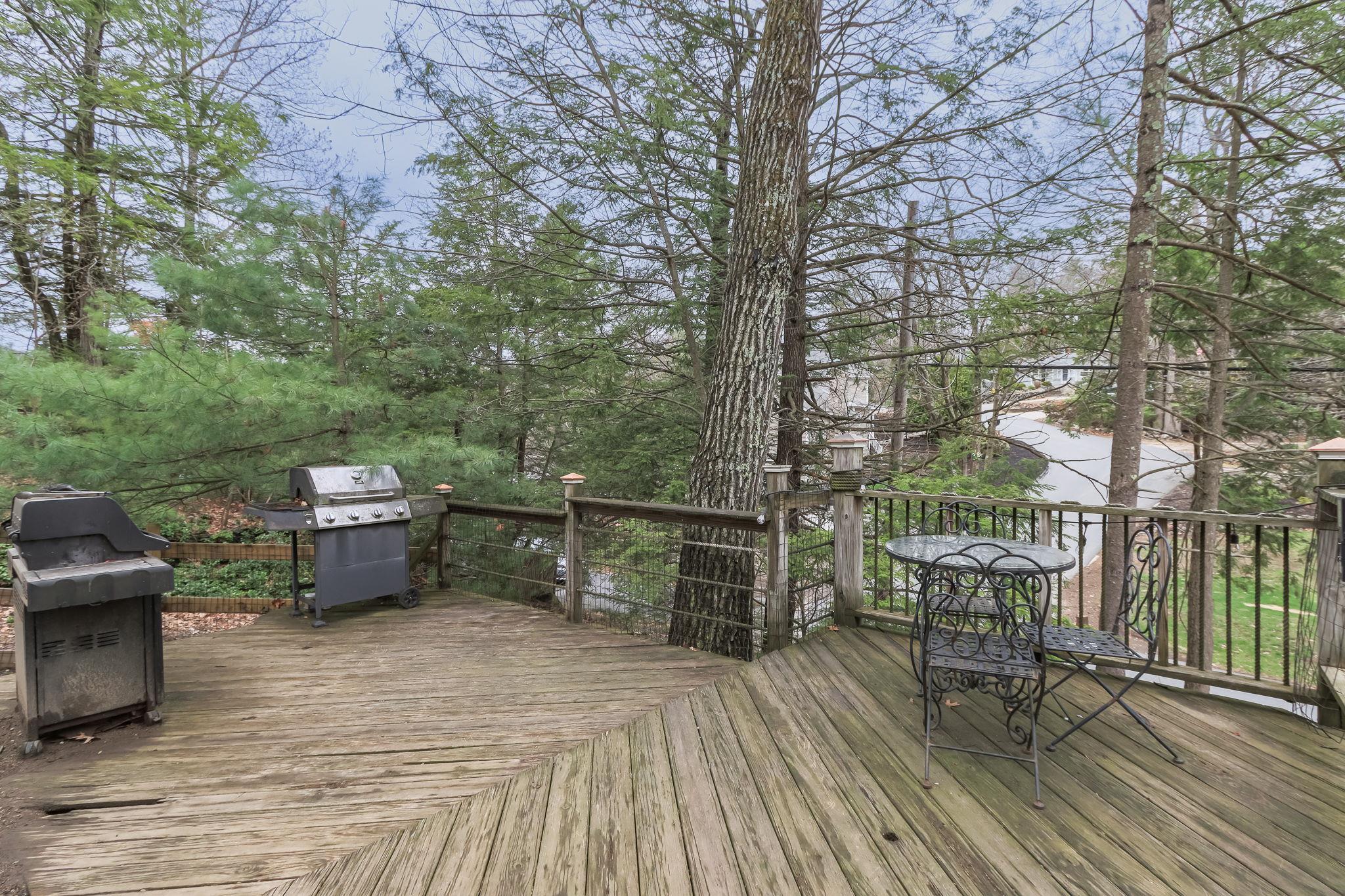 21 Hemlock Heights Rd, Atkinson, NH 03811