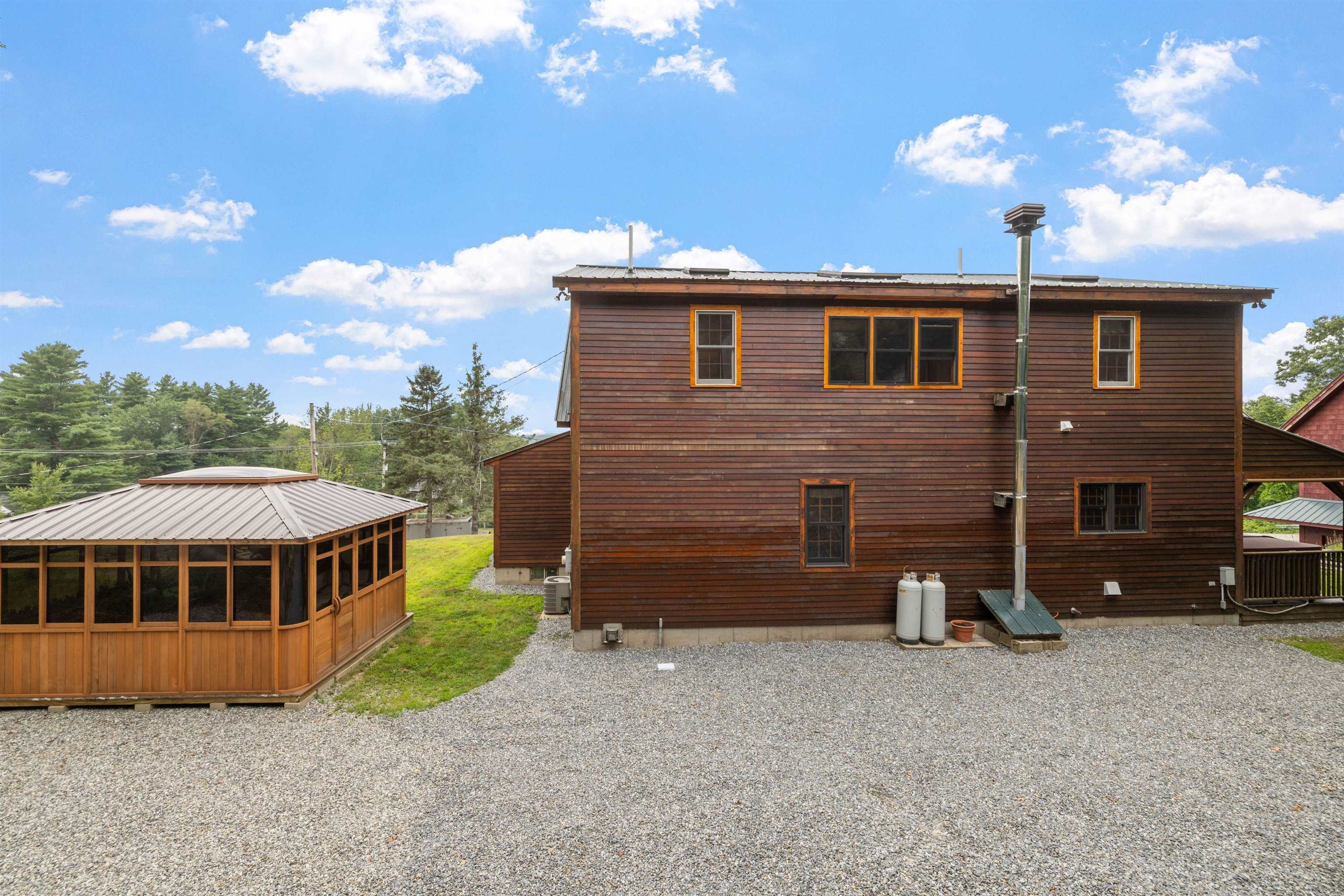 455 Carrie Ave, Pembroke, NH 03275