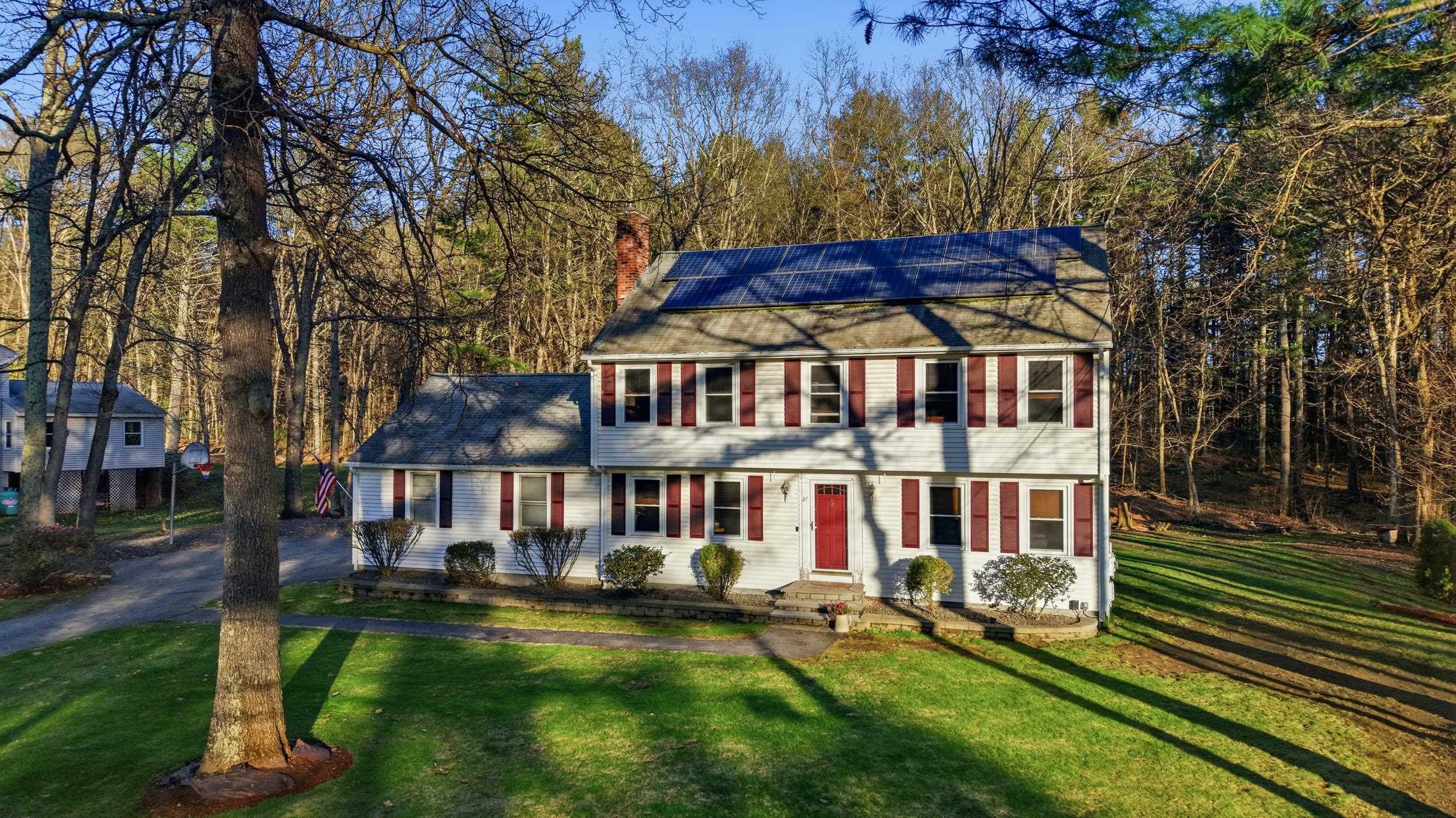 27 Winslow Farm Rd, Hudson, NH 03051