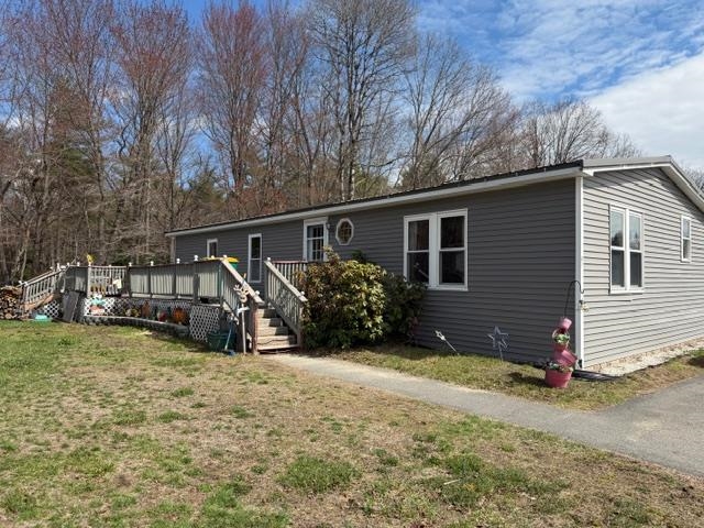 68 Daffodil Hill Ln, Rochester, NH 03868