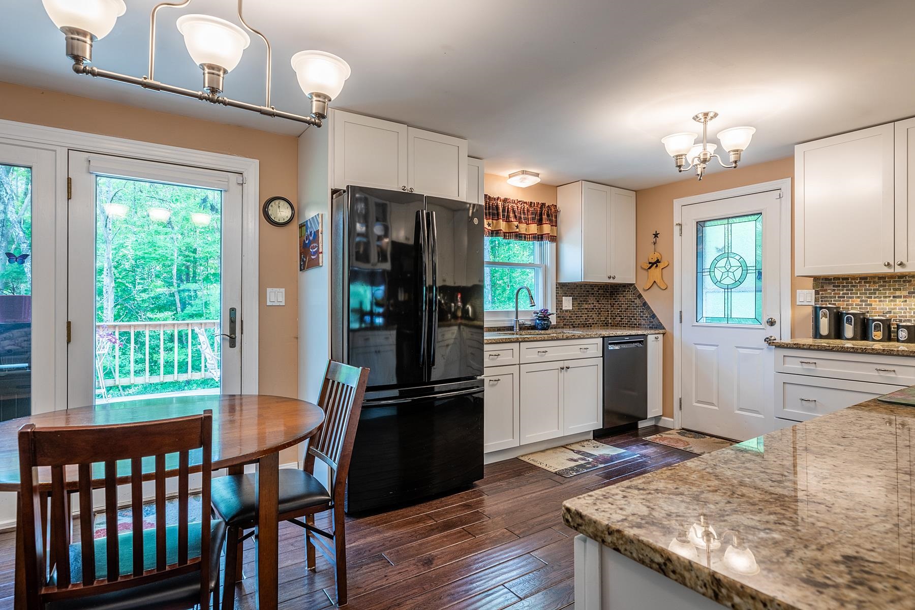 Photo 2 of Single family home for sale at 393 Morse Hill Rd, Dorset, VT 05253 | MLS# 5084308 | Listing updated on 2026-09-29