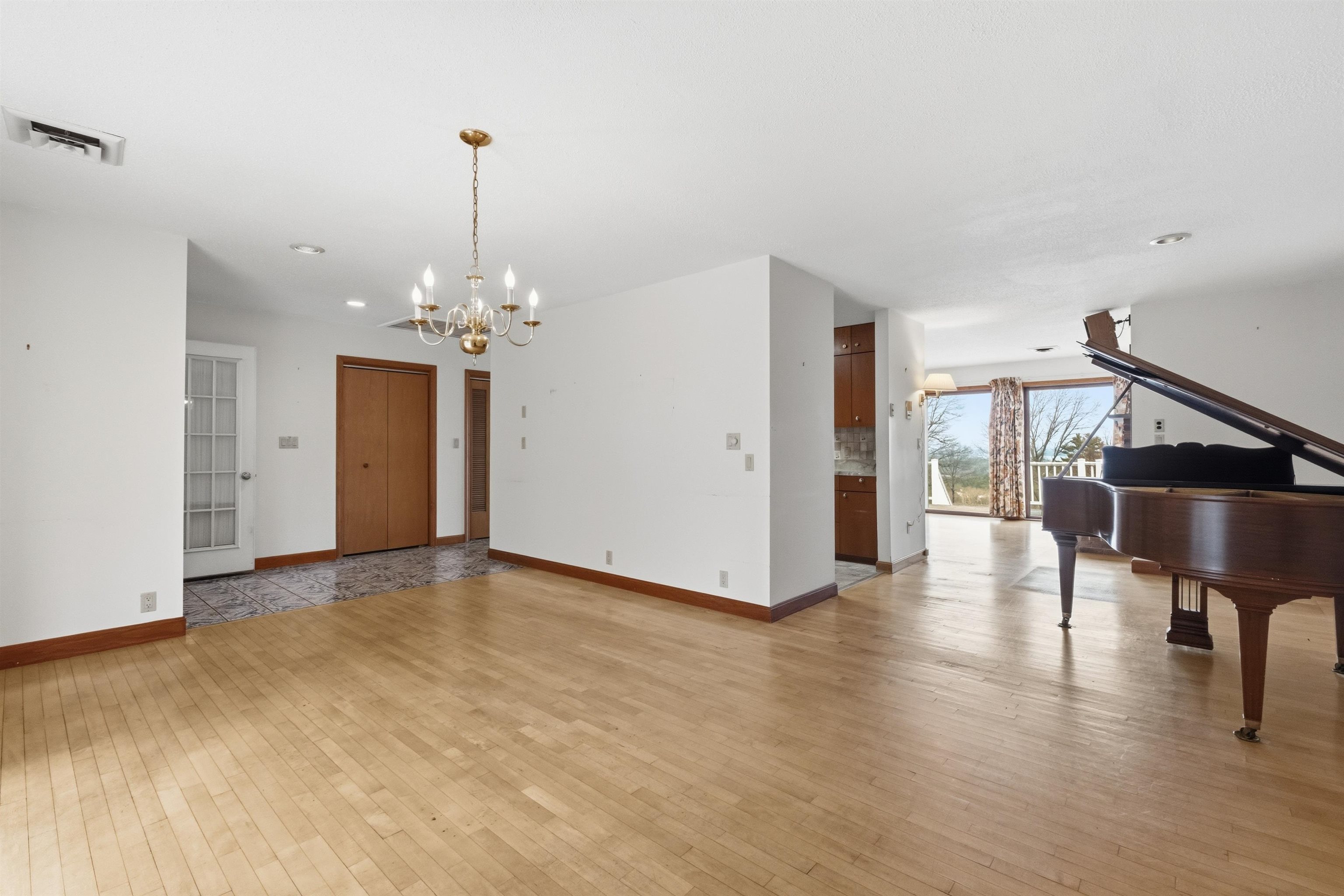 214 Gunstock Hill Rd, Gilford, NH 03249