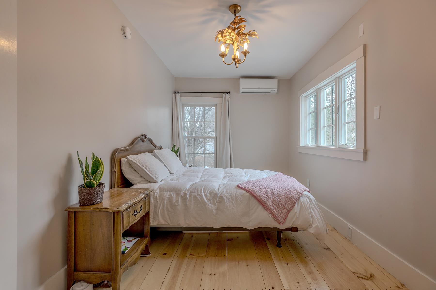 51 River St, Woodstock, VT 05091