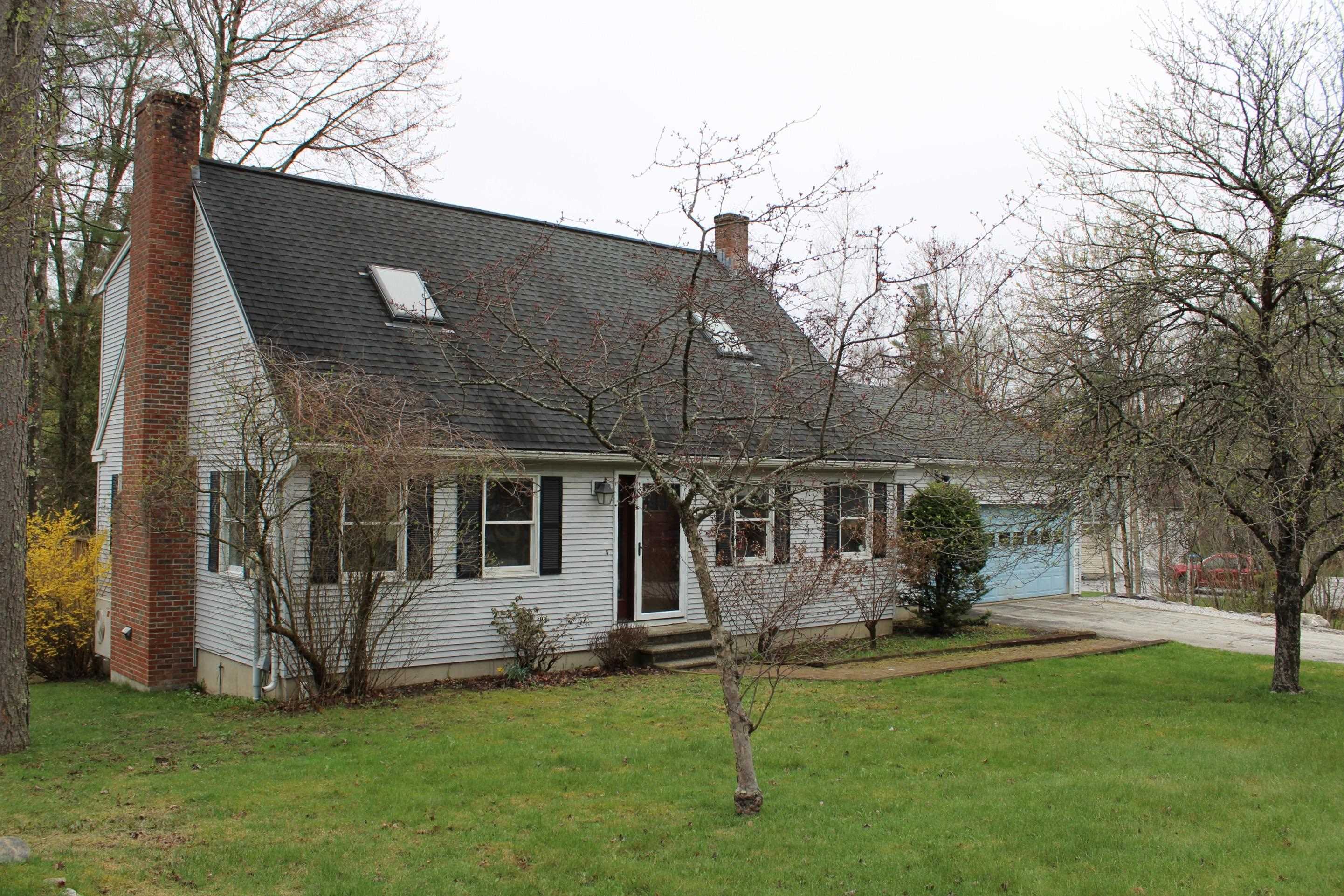 25 Laverne Dr, Rutland City, VT 05701