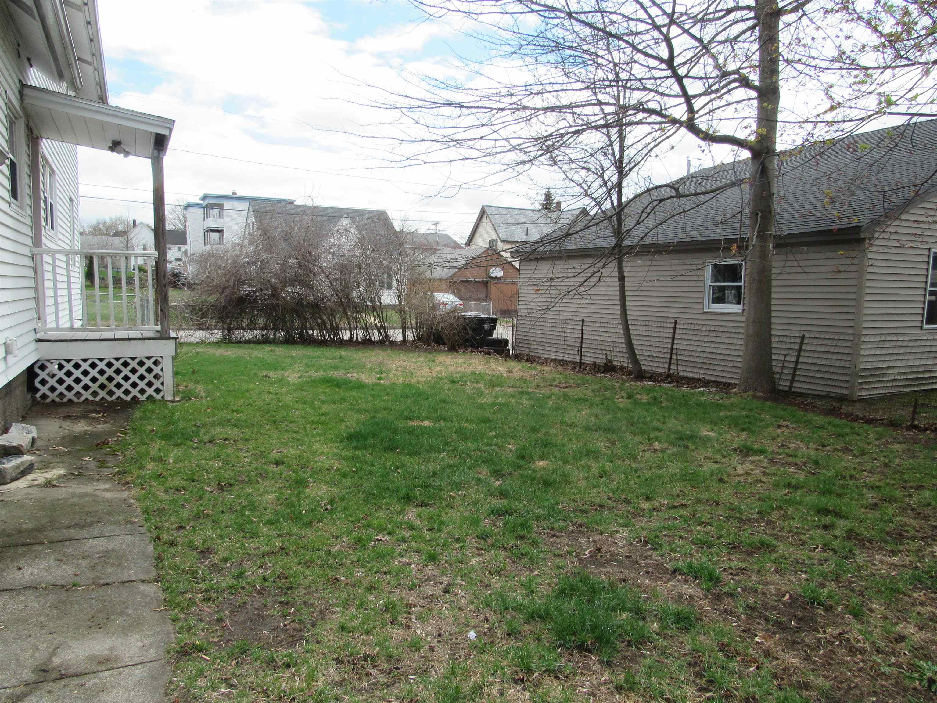 30 Longwood Ave, Manchester, NH 03109