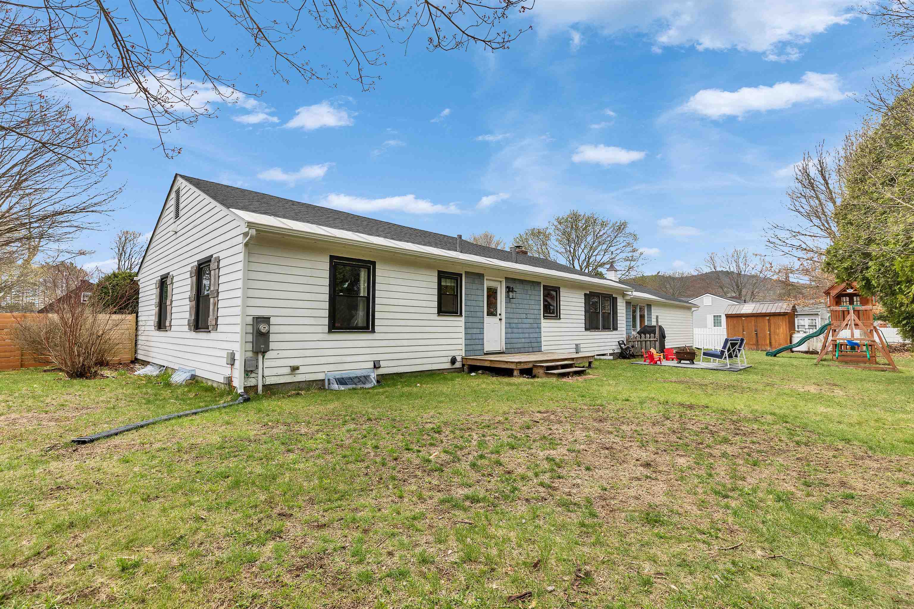 3 Greenbriar Rd, Keene, NH 03431