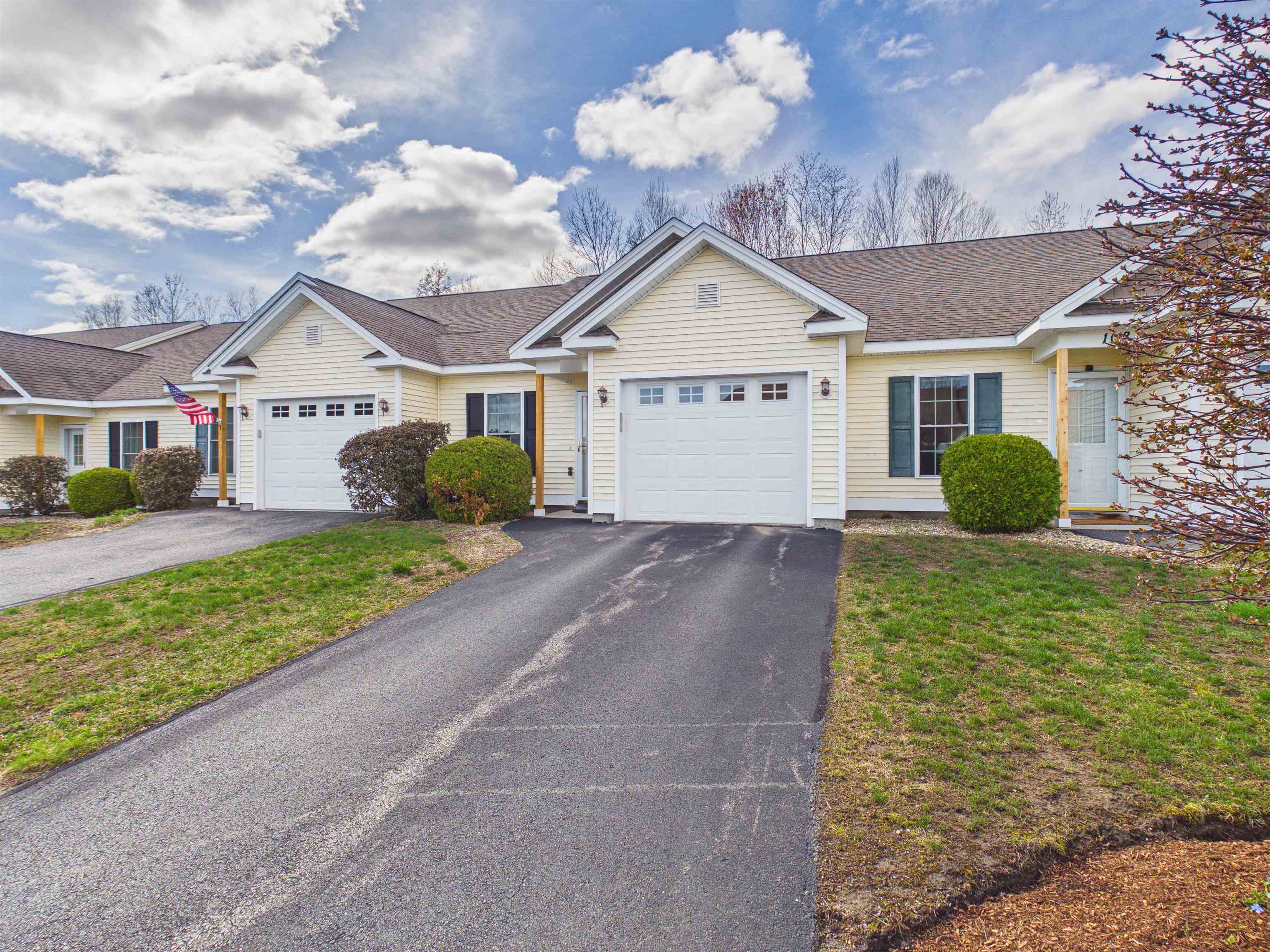 28 Owens Dr #106, Swanzey, NH 03446