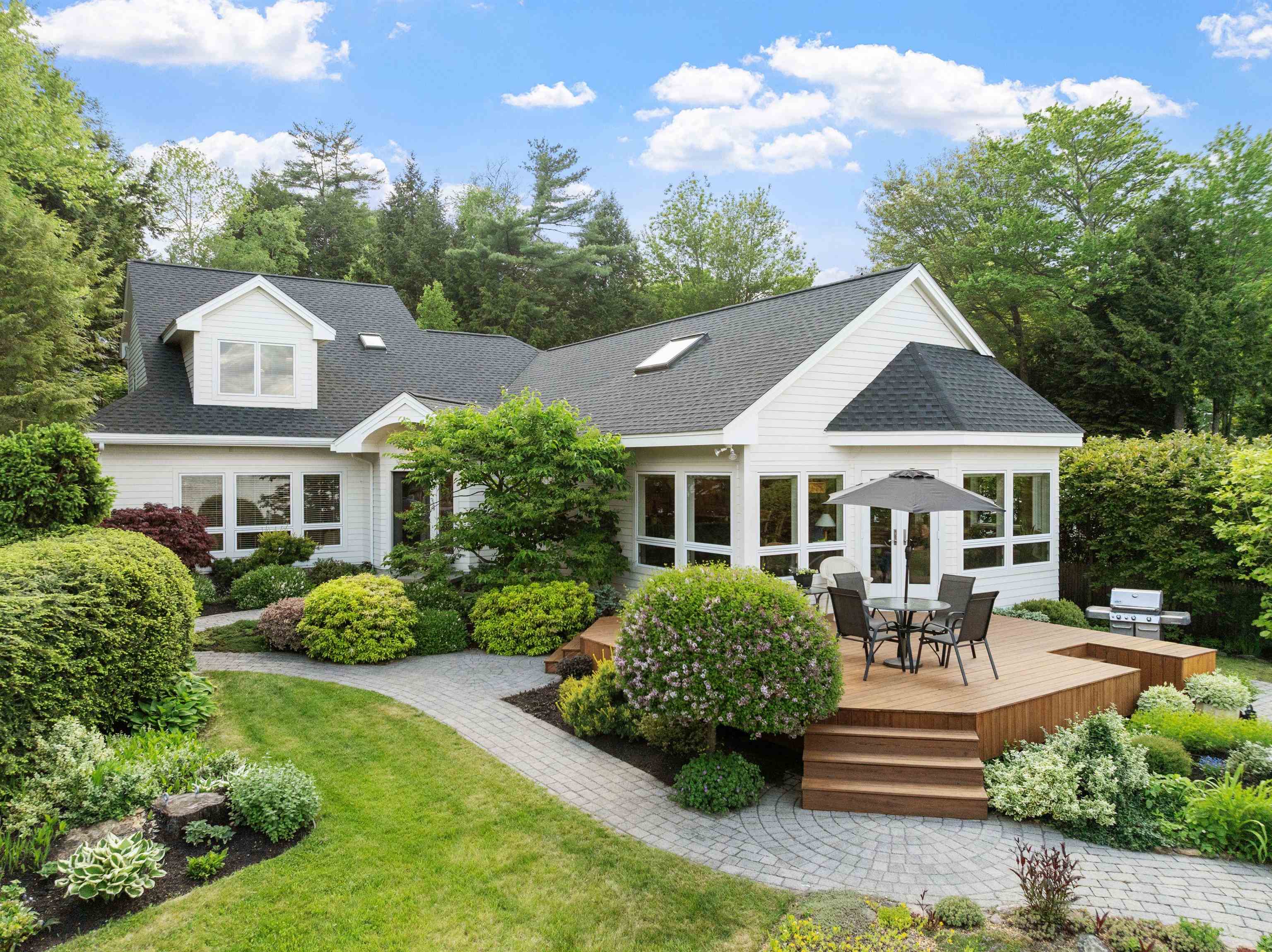 34 Briarwood Ave, Sanbornton, NH 03269