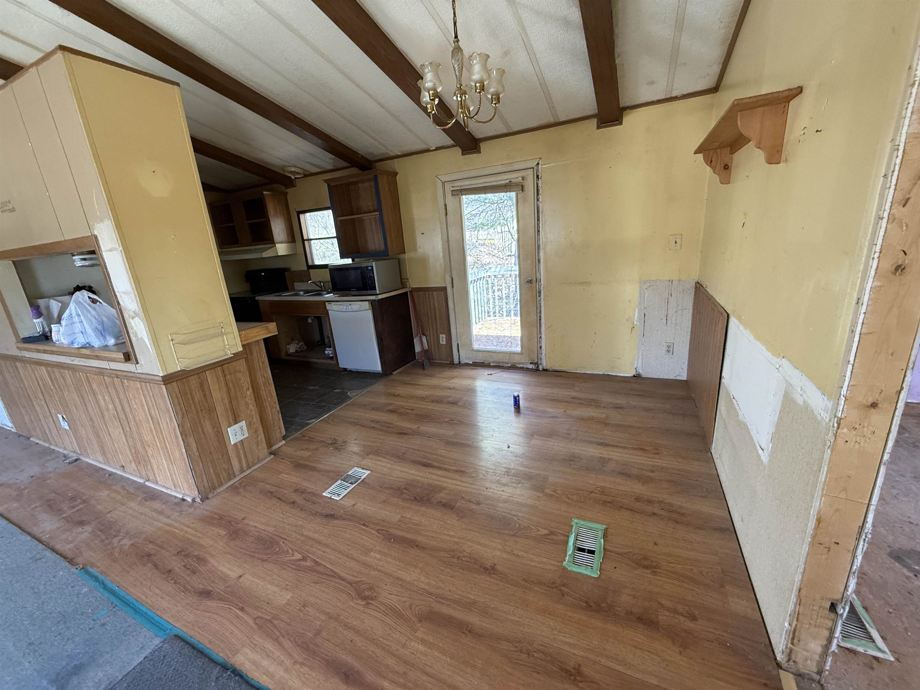 8 Spring Brook Rd, Newport, NH 03773