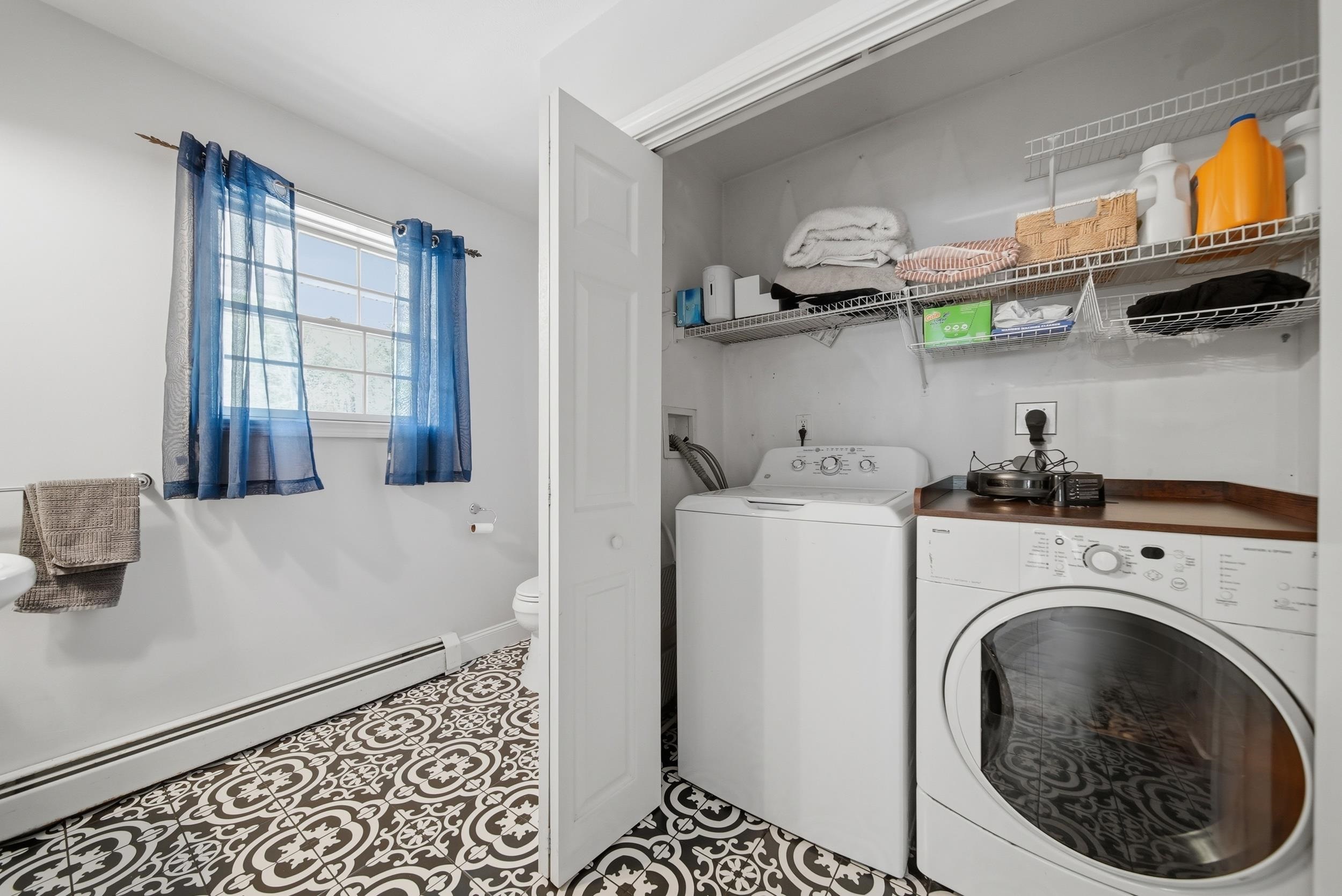 322 Meadow Fox Ln, Chester, NH 03036