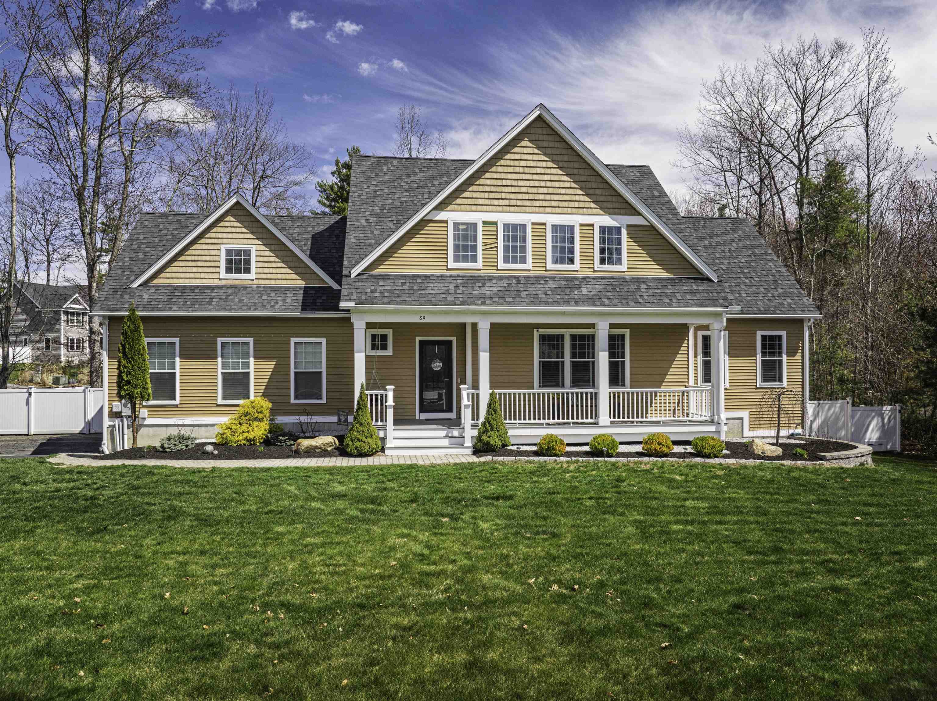 89 Emerald Ln, Dover, NH 03820