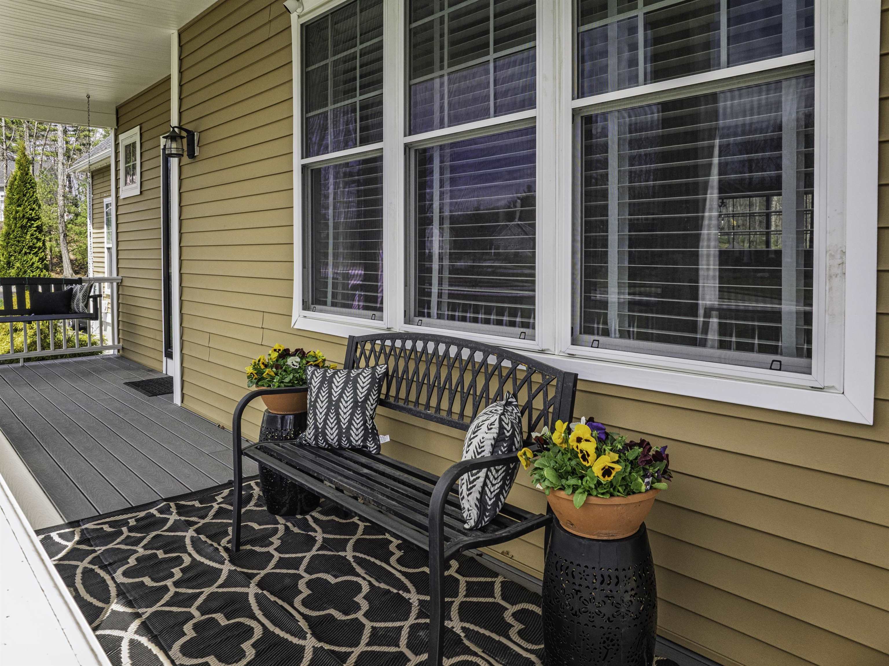 89 Emerald Ln, Dover, NH 03820