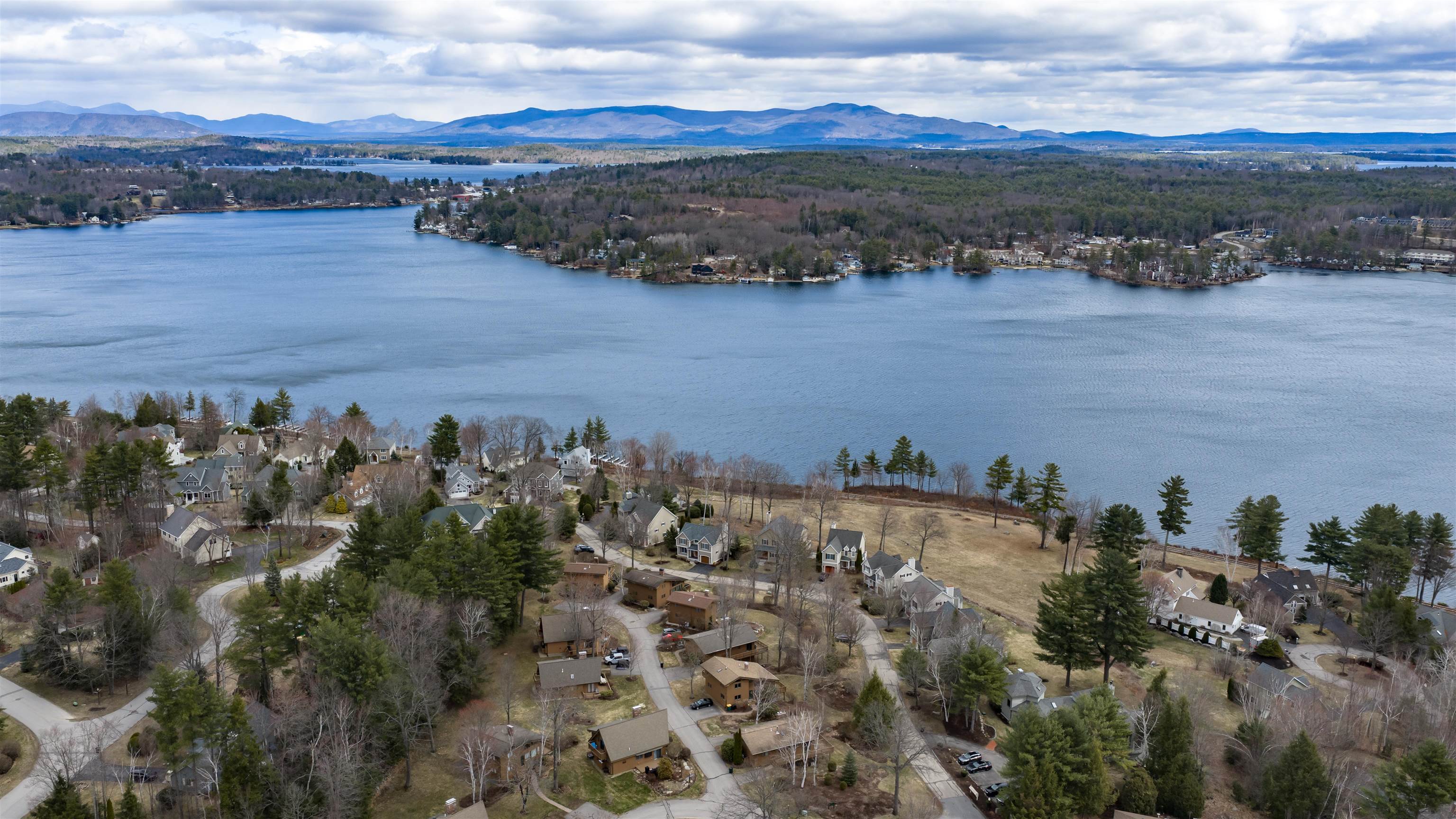 27 Fern Ln, Laconia, NH 03246