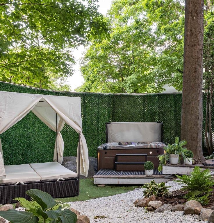 15 Highland St, Meredith, NH 03253