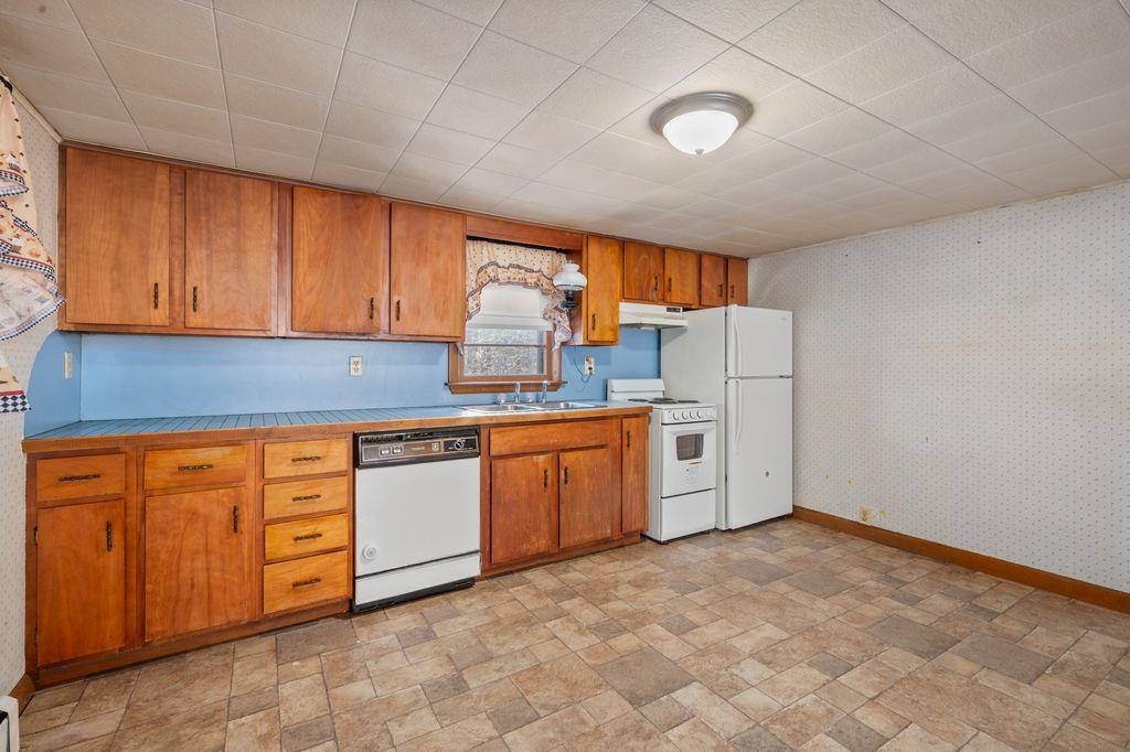 92 Gilmanton Rd, Belmont, NH 03220