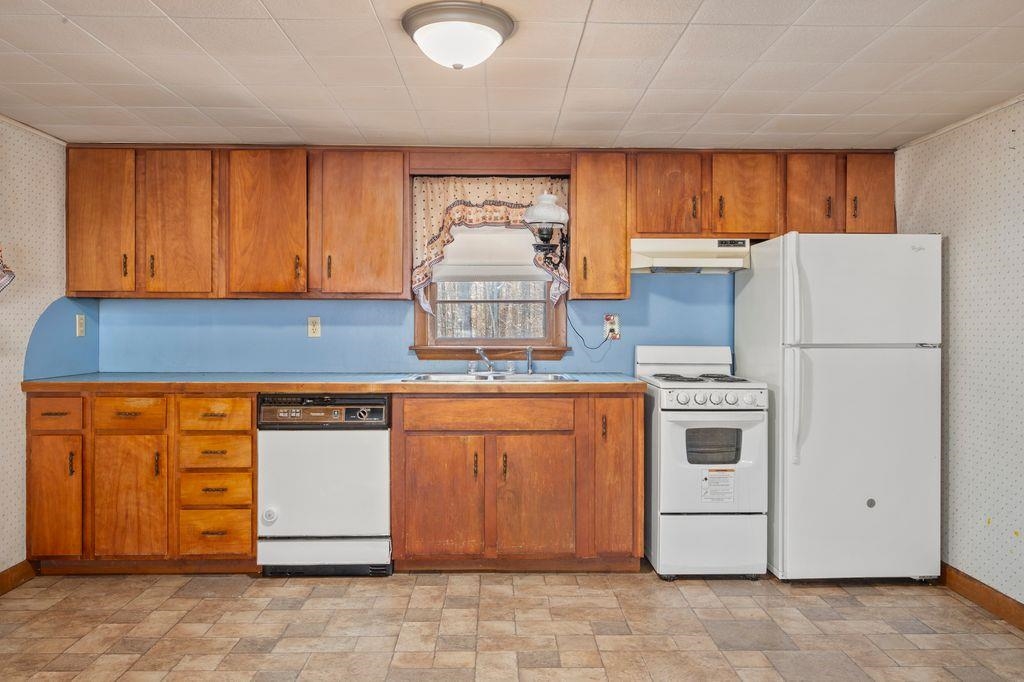 92 Gilmanton Rd, Belmont, NH 03220